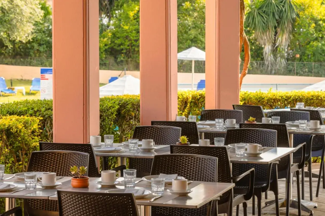 Restaurant/places to eat in Century Resort Restaurant/places to eat in Century Resort