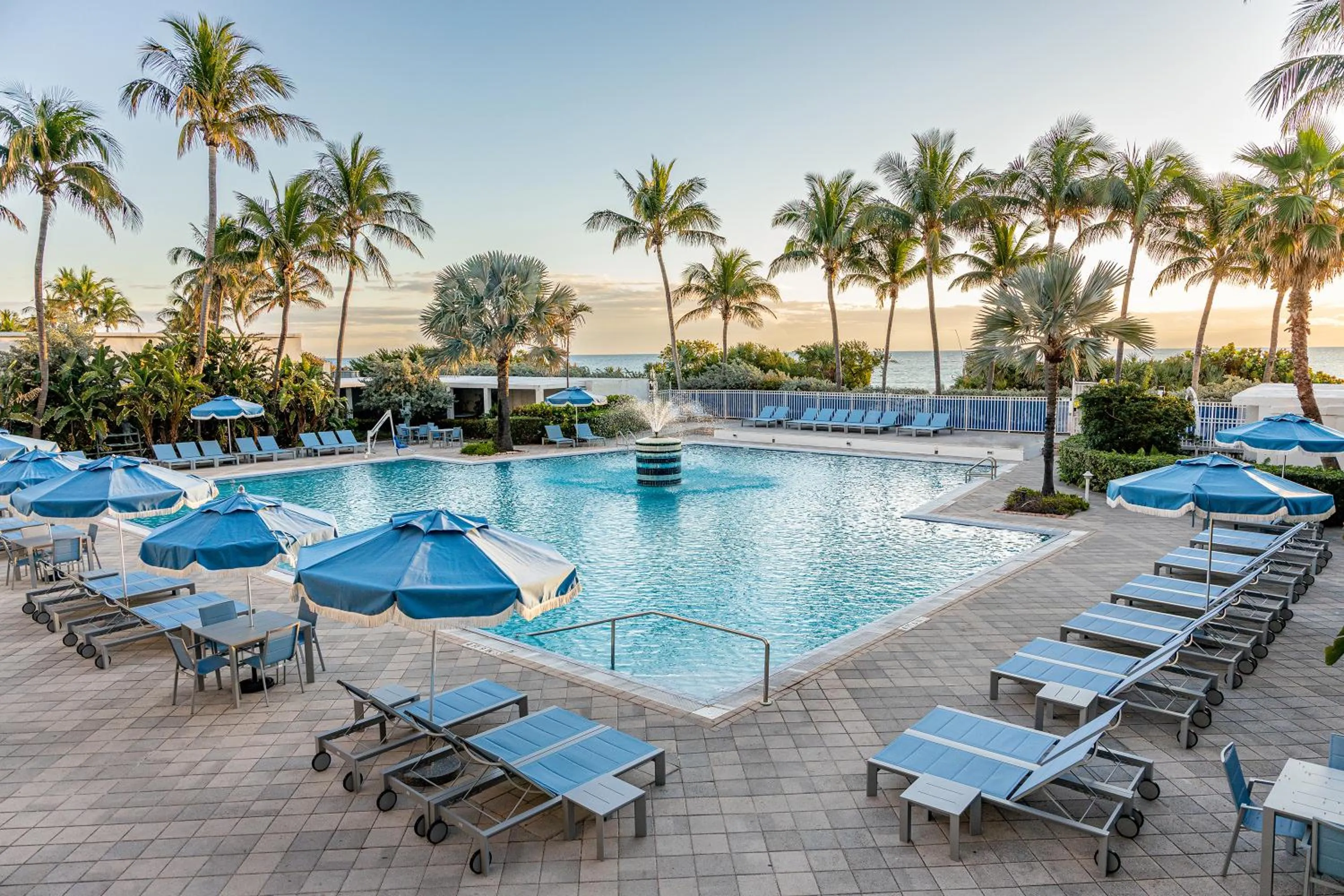 Swimming pool in Sherry Frontenac Oceanfront