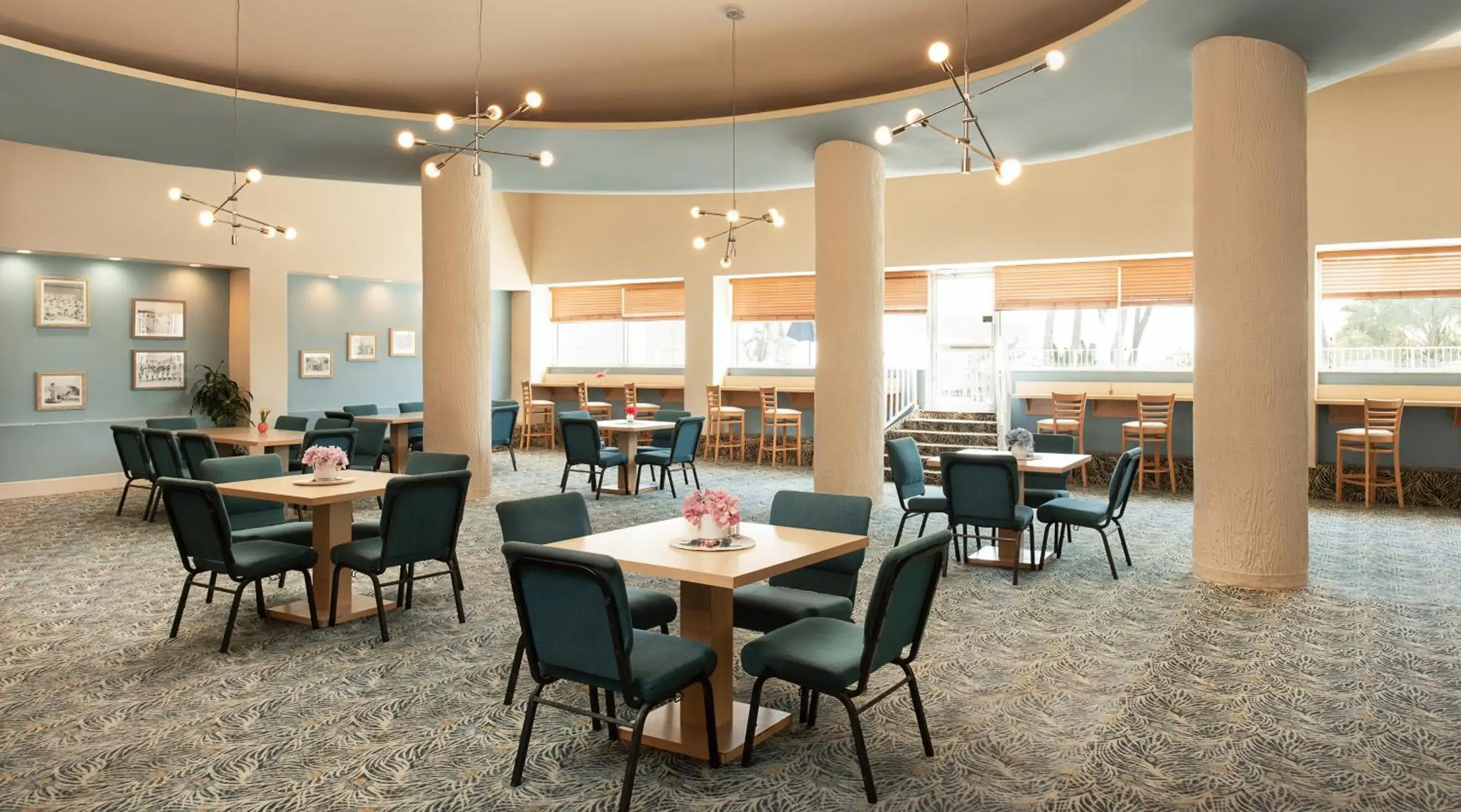 Restaurant/places to eat in Sherry Frontenac Oceanfront Restaurant/places to eat in Sherry Frontenac Oceanfront