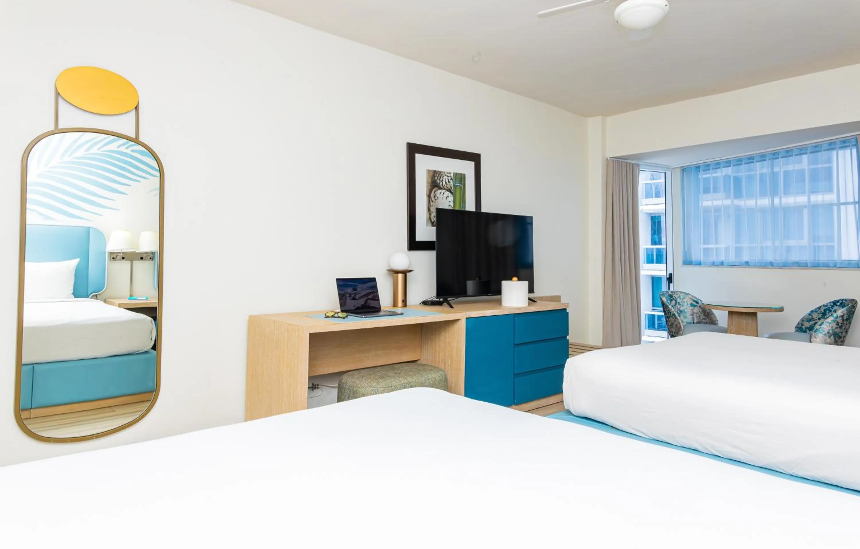 Bed in Sherry Frontenac Oceanfront