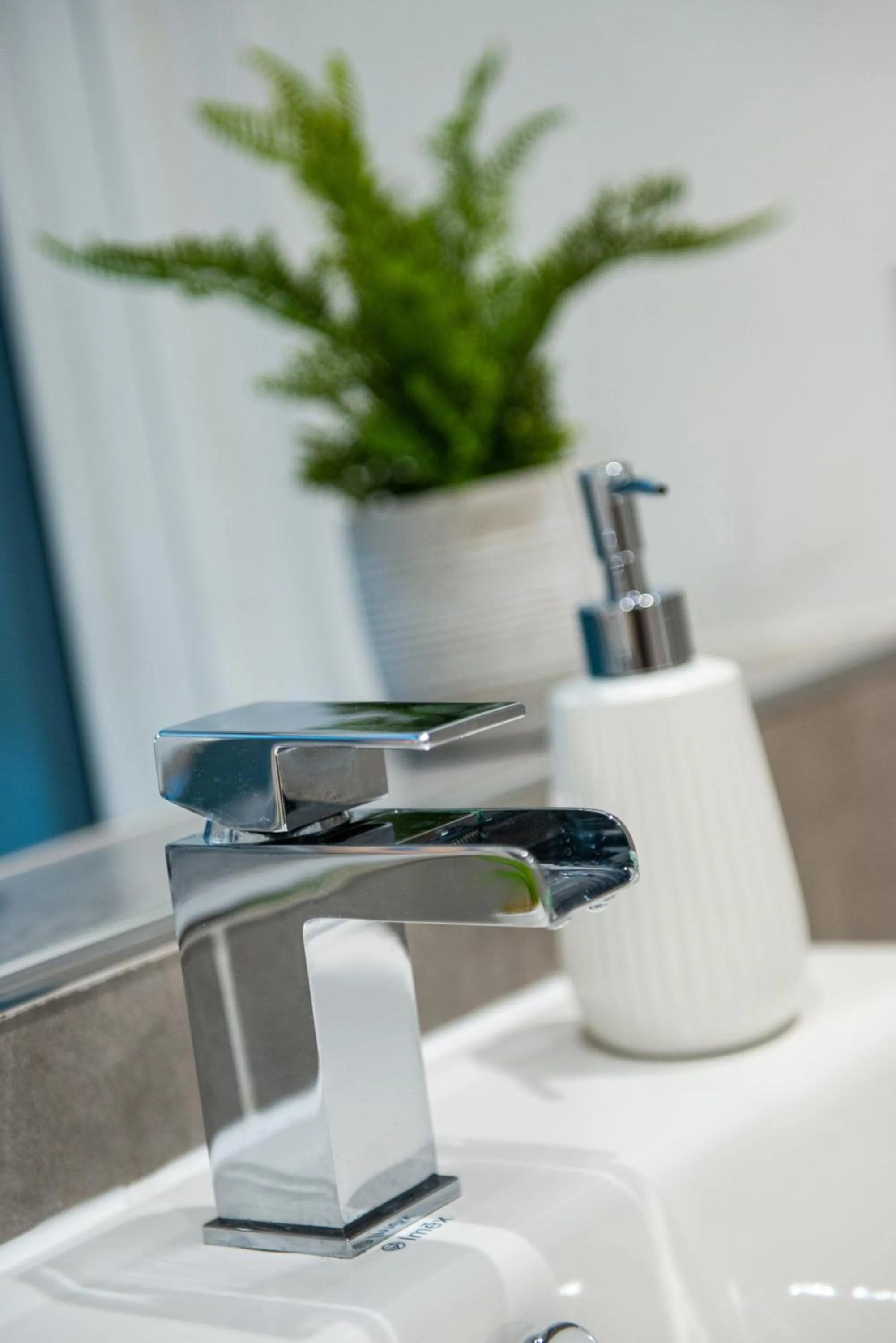 Bathroom in 2-Bed Apartment in Stamford Town Centre-Parking & Wi-Fi