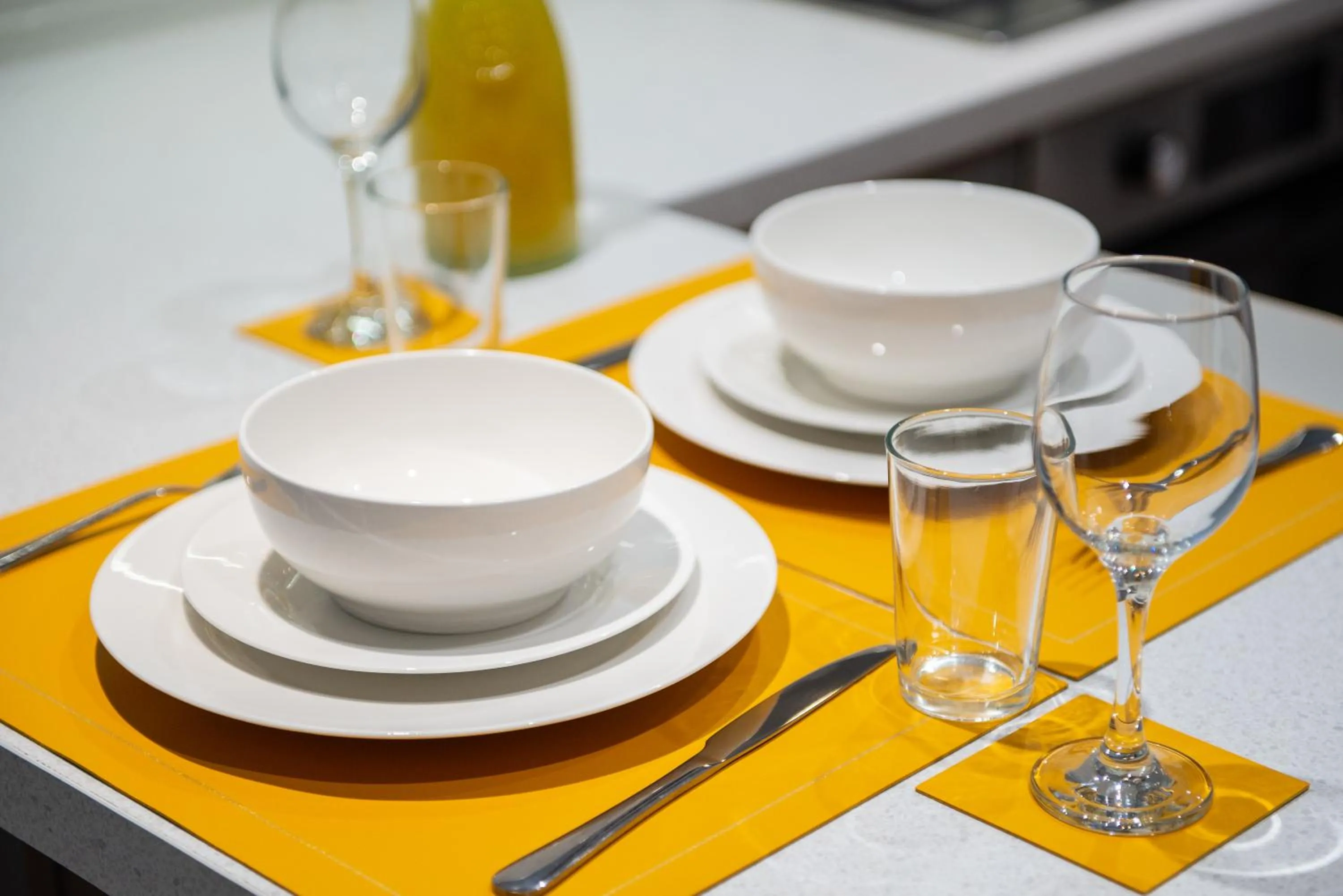 Dining area in 2-Bed Apartment in Stamford Town Centre-Parking & Wi-Fi