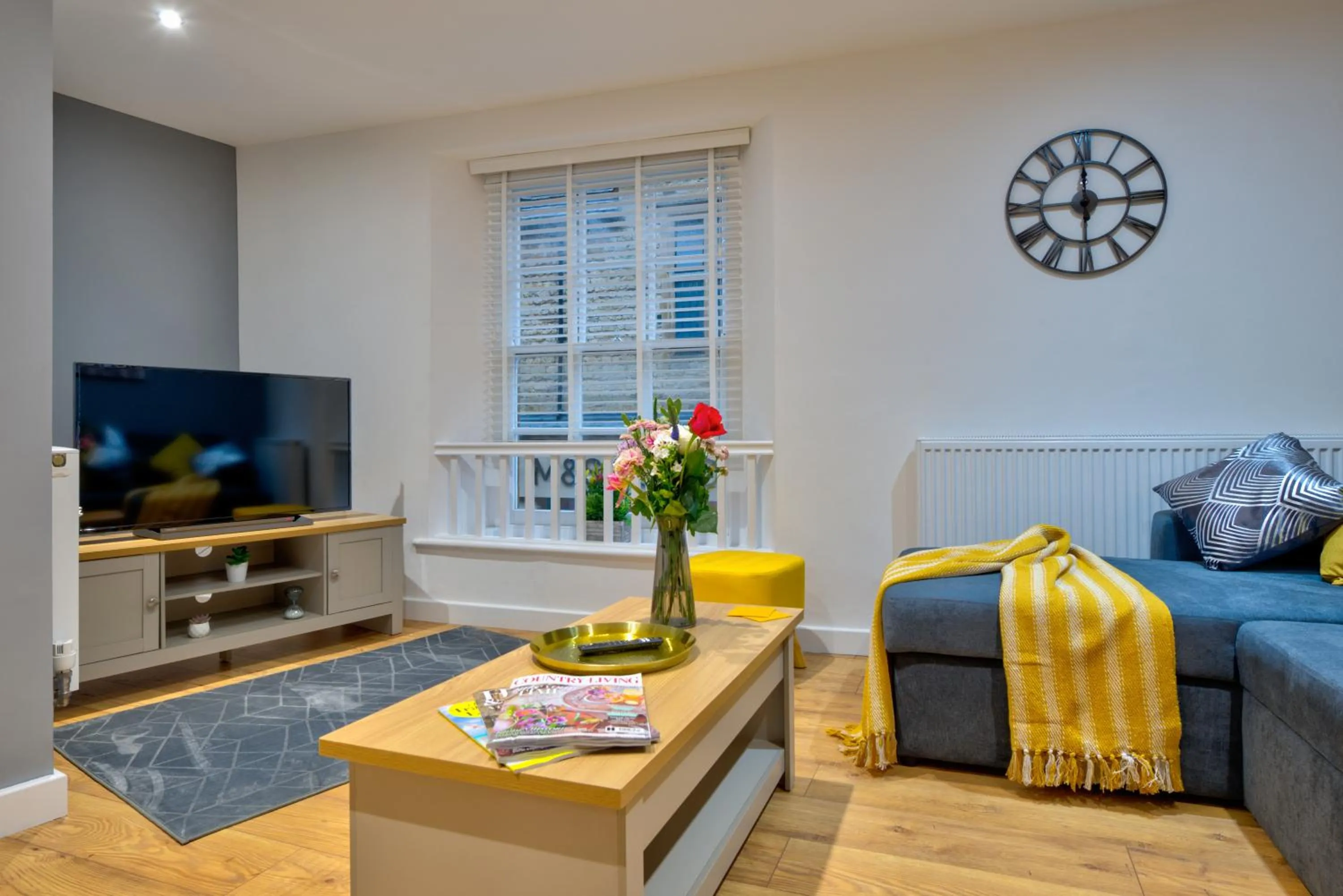 TV and multimedia in 2-Bed Apartment in Stamford Town Centre-Parking & Wi-Fi