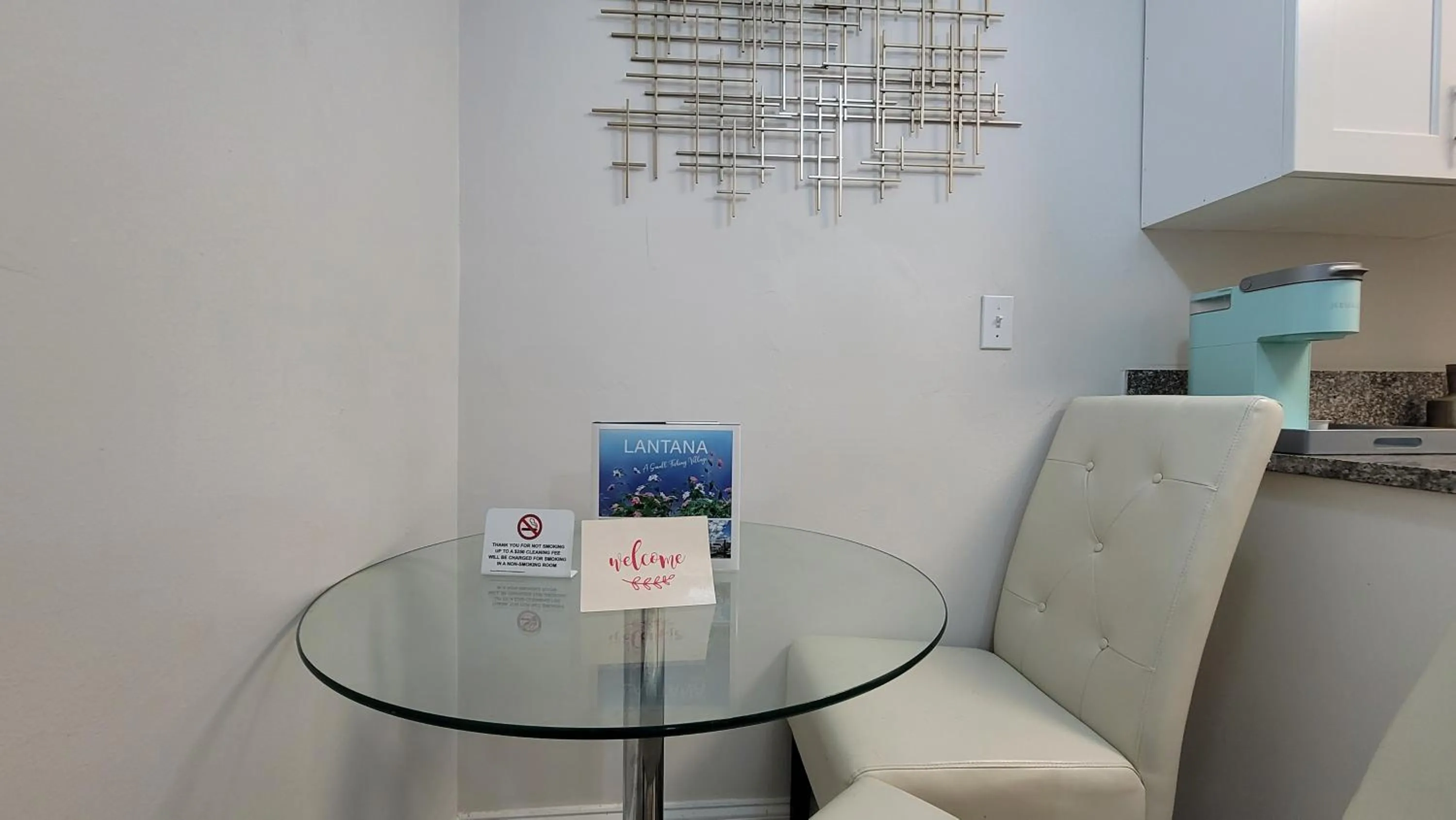 Dining area in BEACHWAY INN