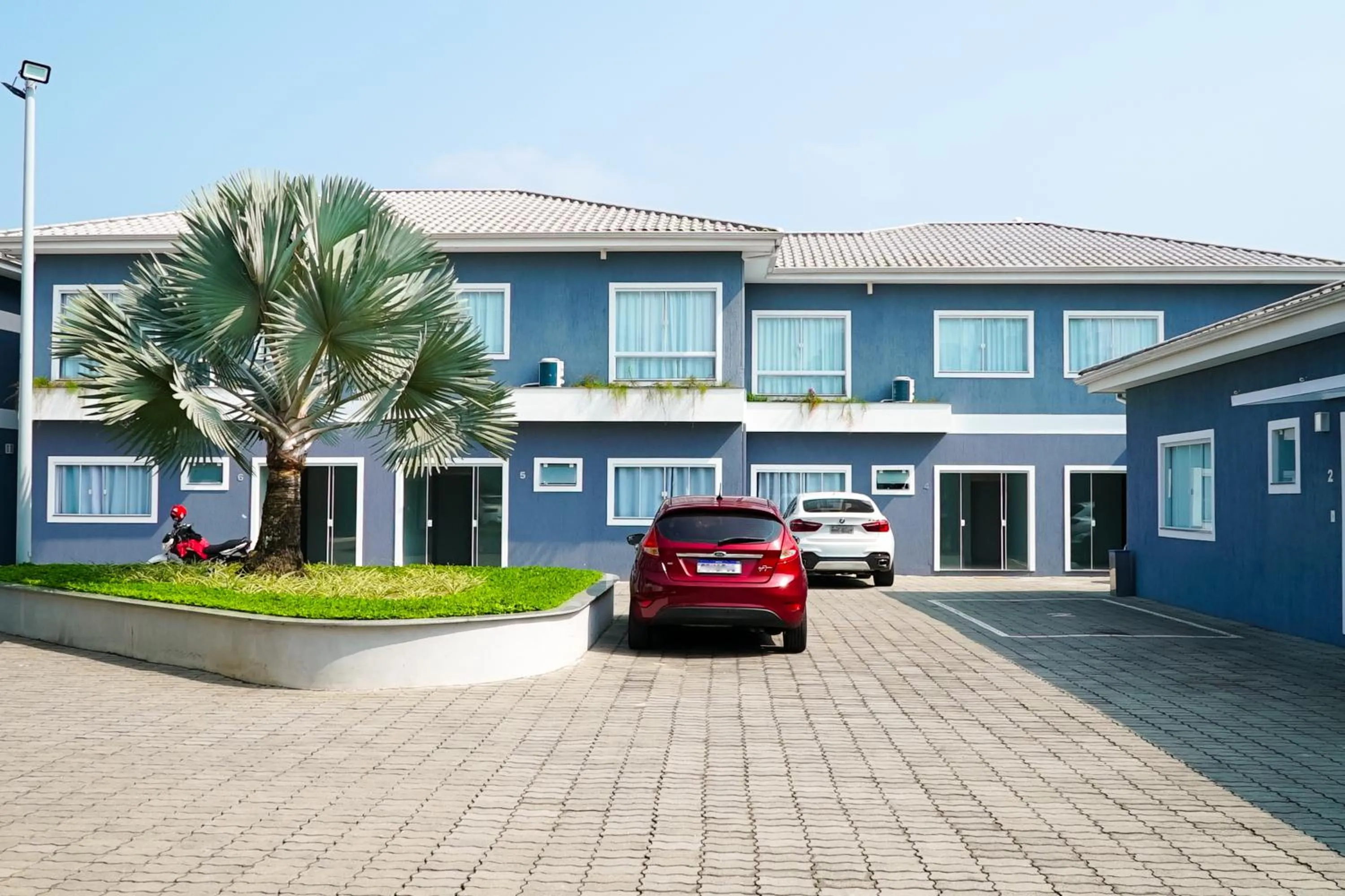 Property building in VELINN Pousada Angra Sunset