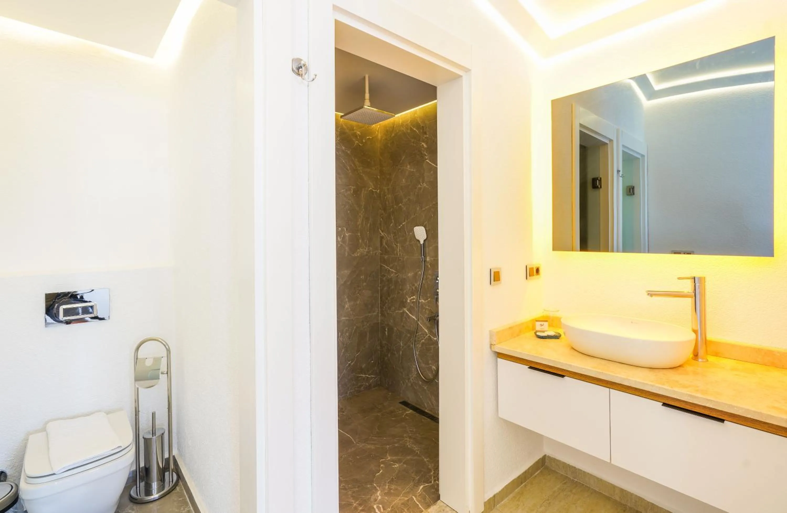 Bathroom in Likya Gardens Hotel