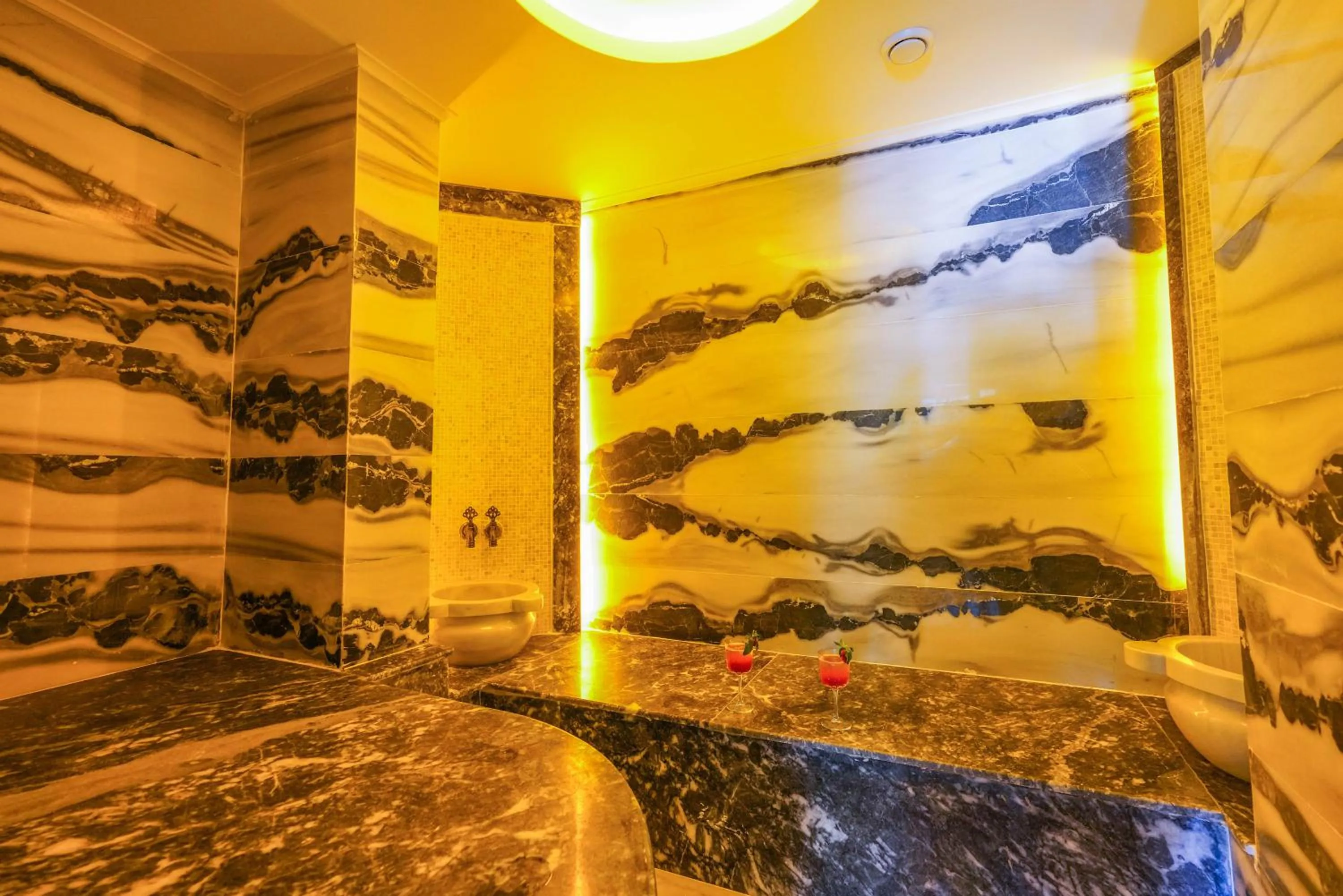 Bathroom in Likya Gardens Hotel