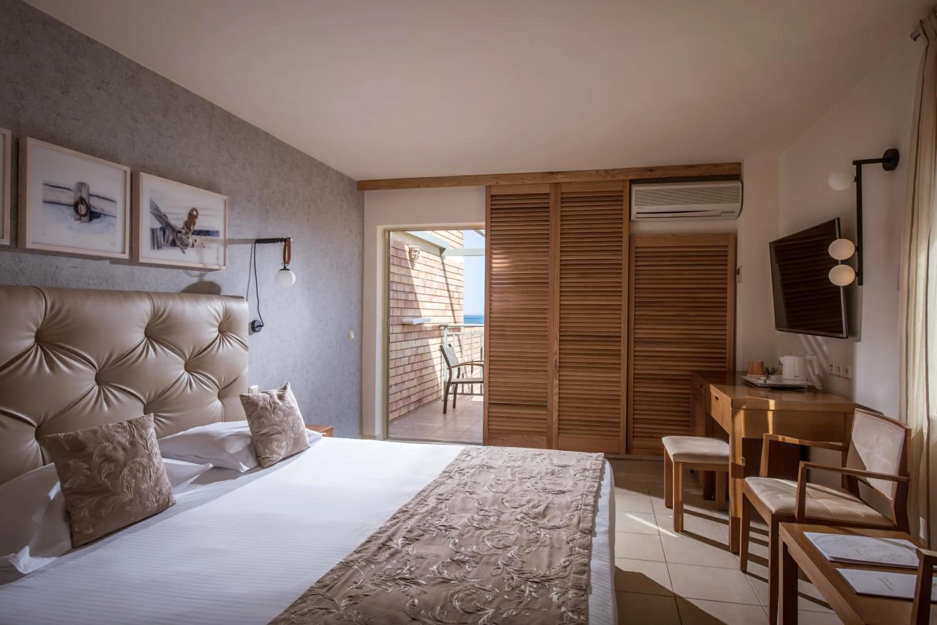 Photo of the whole room, Bed in Bella Beach Hotel