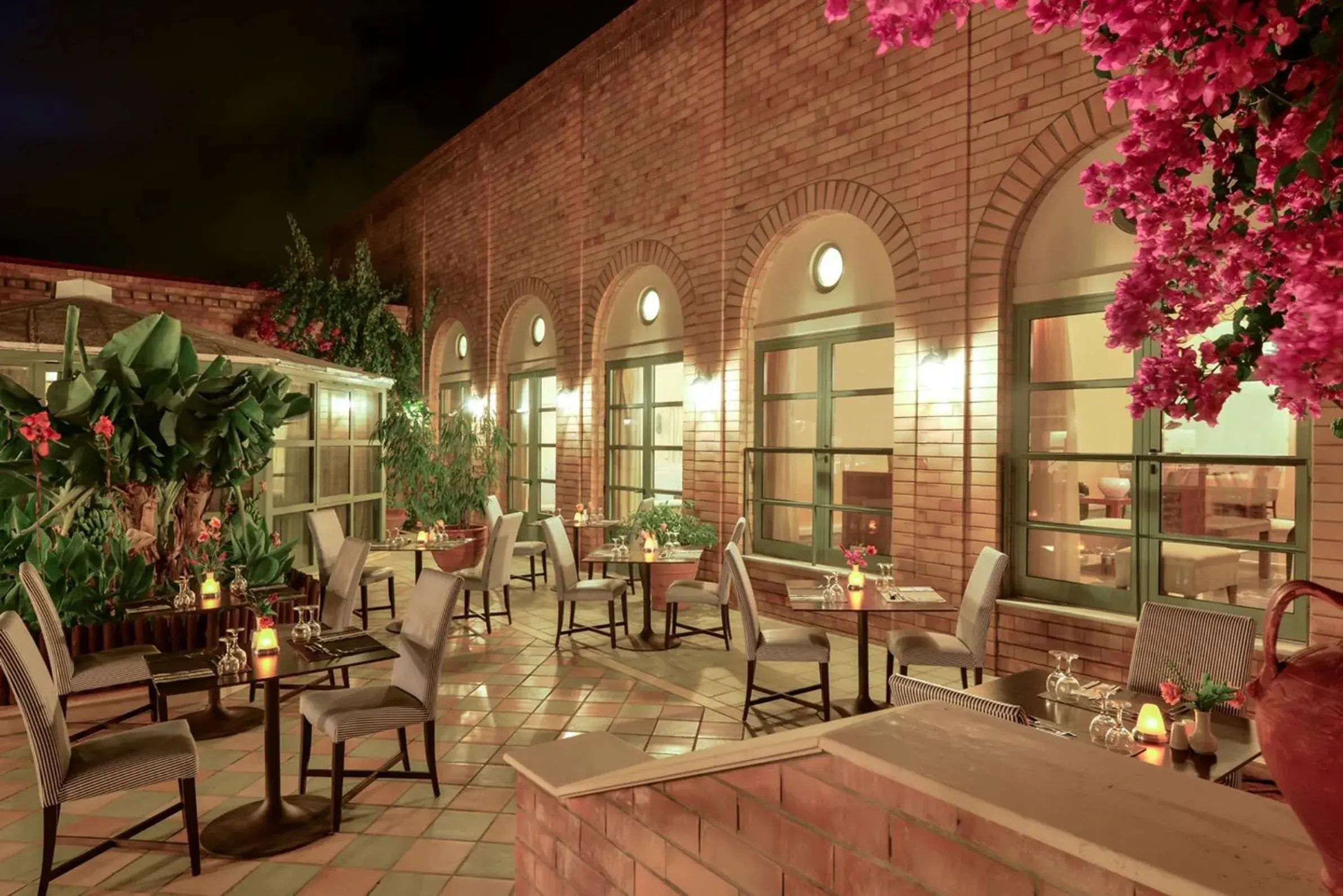 Restaurant/places to eat in Bella Beach Hotel Restaurant/places to eat in Bella Beach Hotel