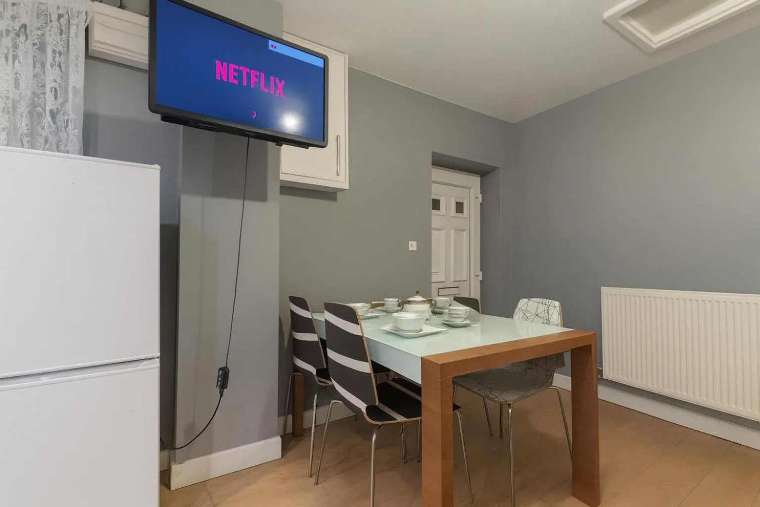 1 Bedroom Apartment By The River