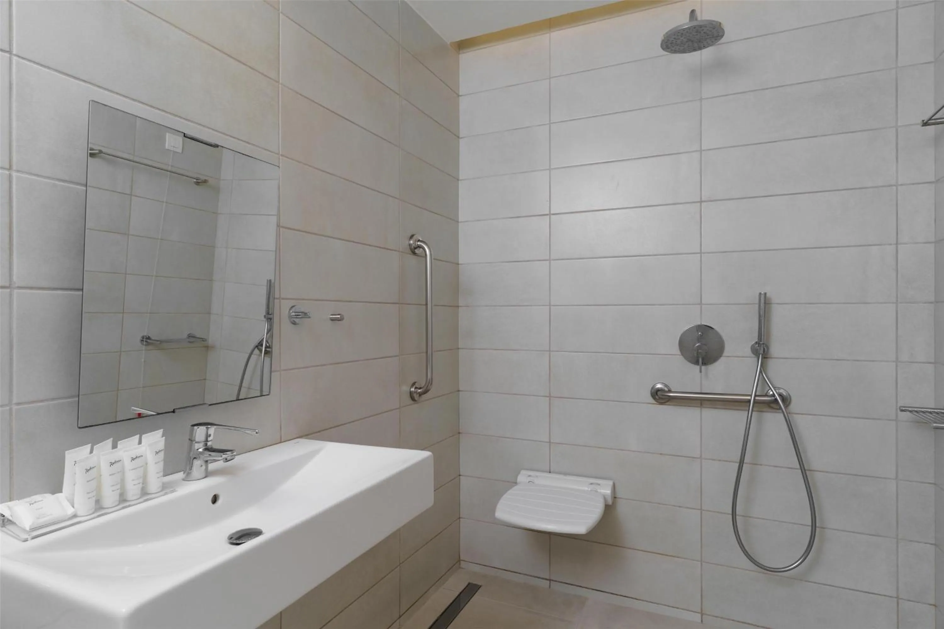 Bathroom in Radisson Resort Plaza Skiathos