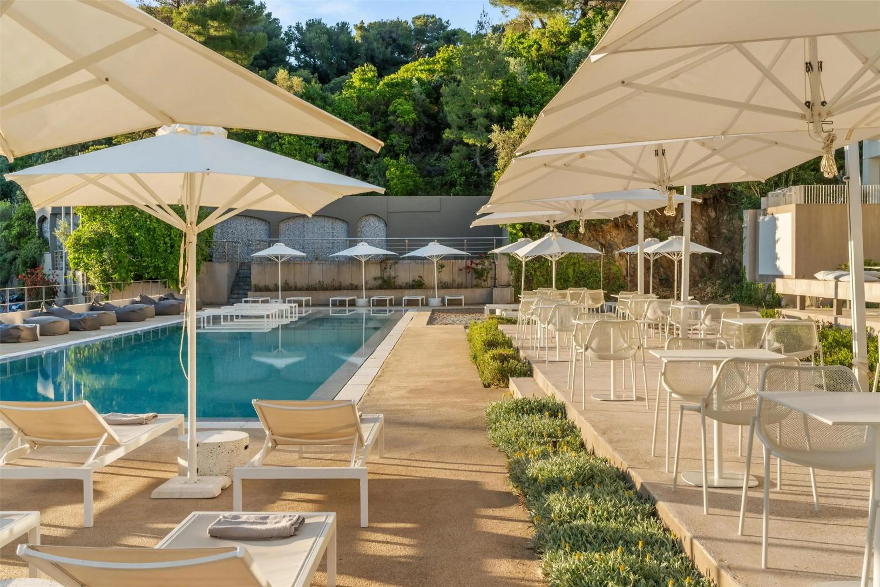 Lounge or bar in Radisson Resort Plaza Skiathos