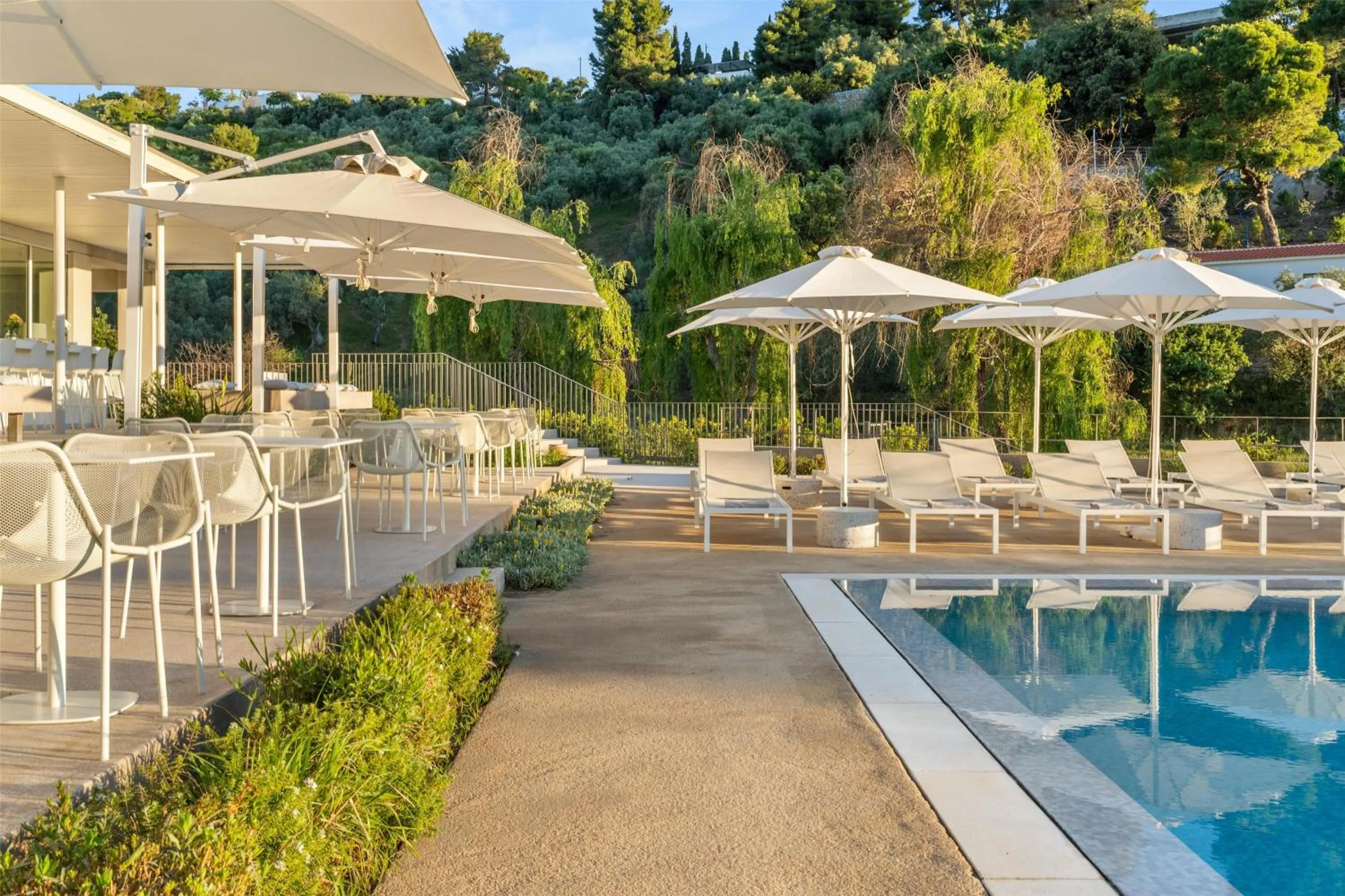 Lounge or bar in Radisson Resort Plaza Skiathos