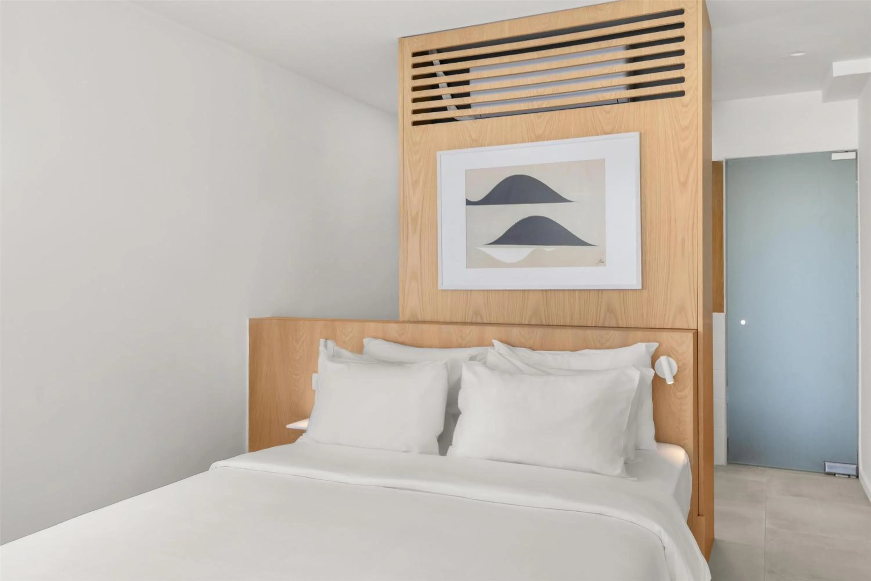 Bedroom, Bed in Radisson Resort Plaza Skiathos