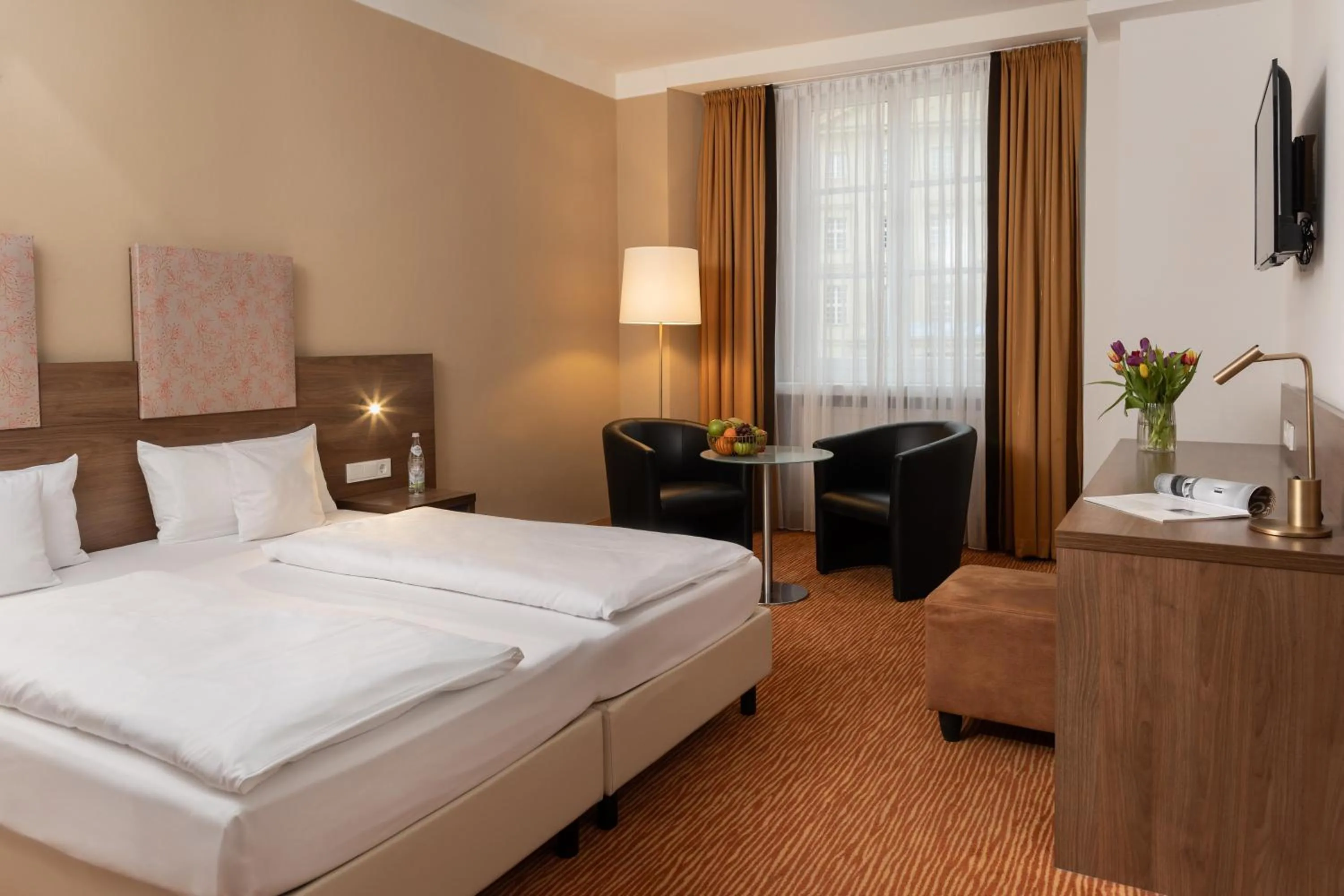 Photo of the whole room, Bed in Altstadthotel Arch