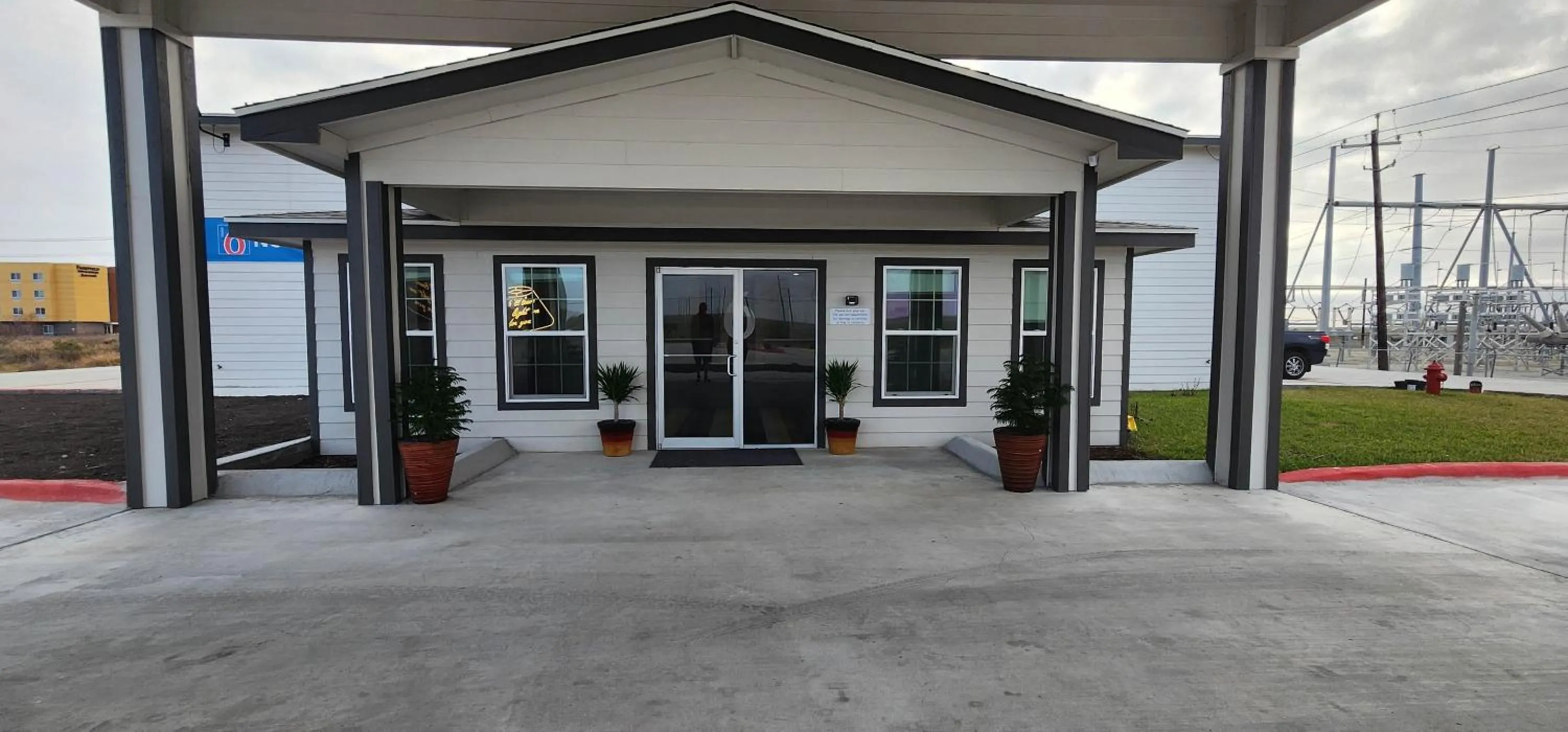 Property building in Motel 6 Aransas Pass TX