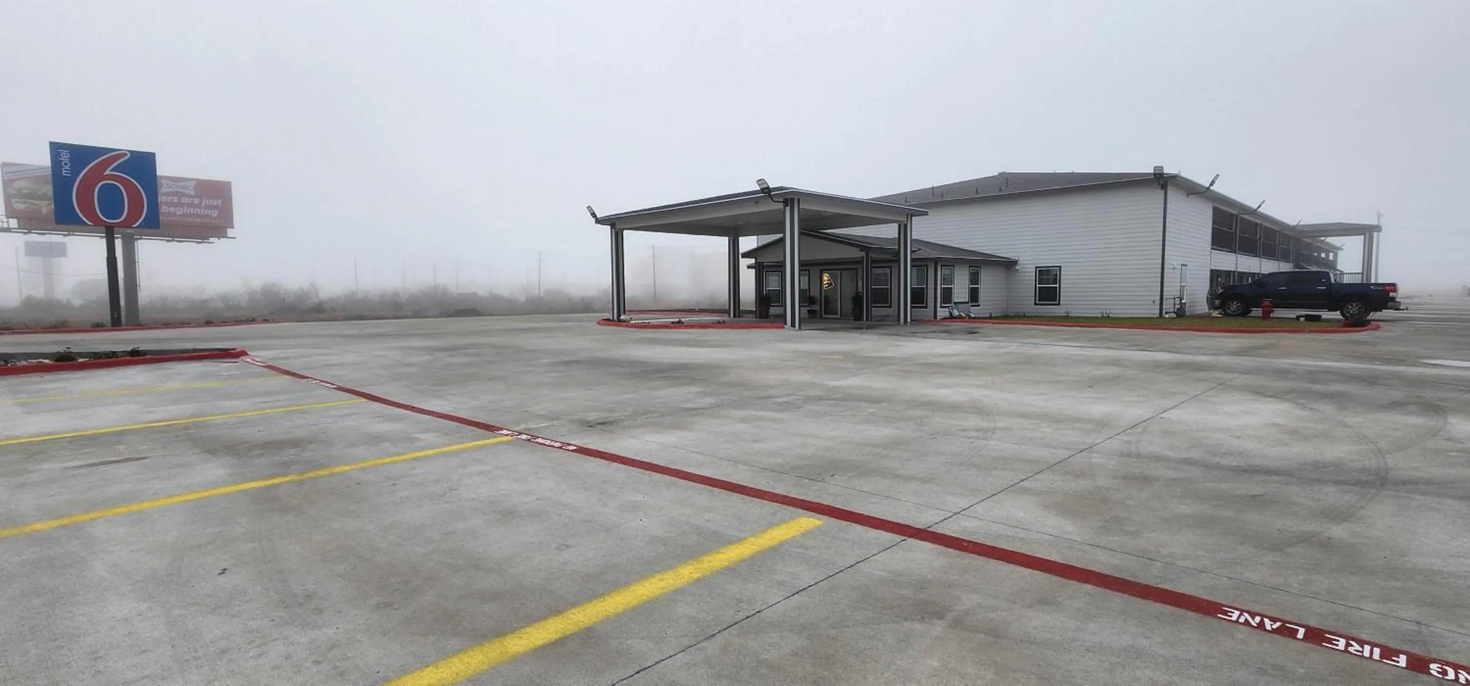 Property building in Motel 6 Aransas Pass TX