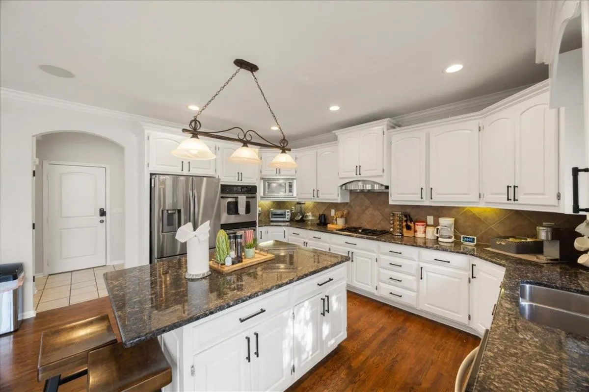 Beautiful relaxing private villa next to a pond smart home and Traeger Grill