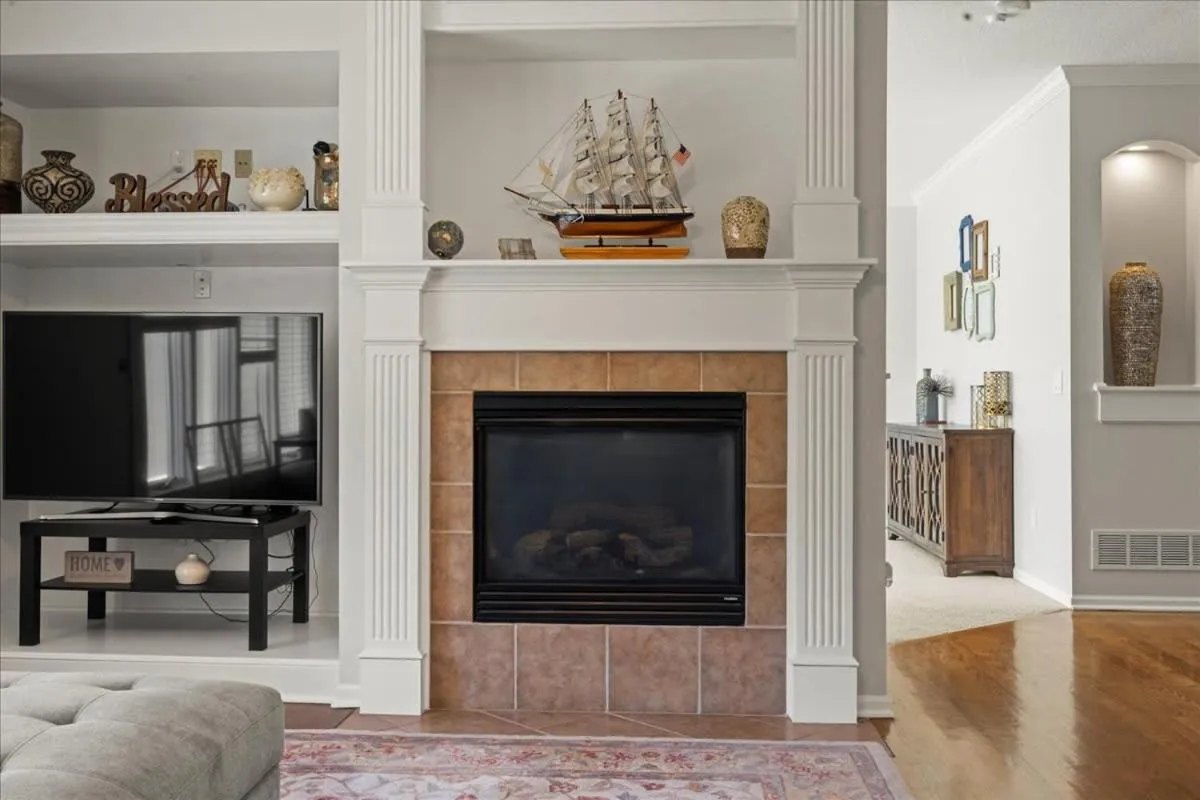 Beautiful relaxing private villa next to a pond smart home and Traeger Grill