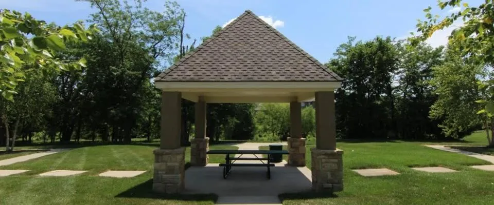 Beautiful relaxing private villa next to a pond smart home and Traeger Grill