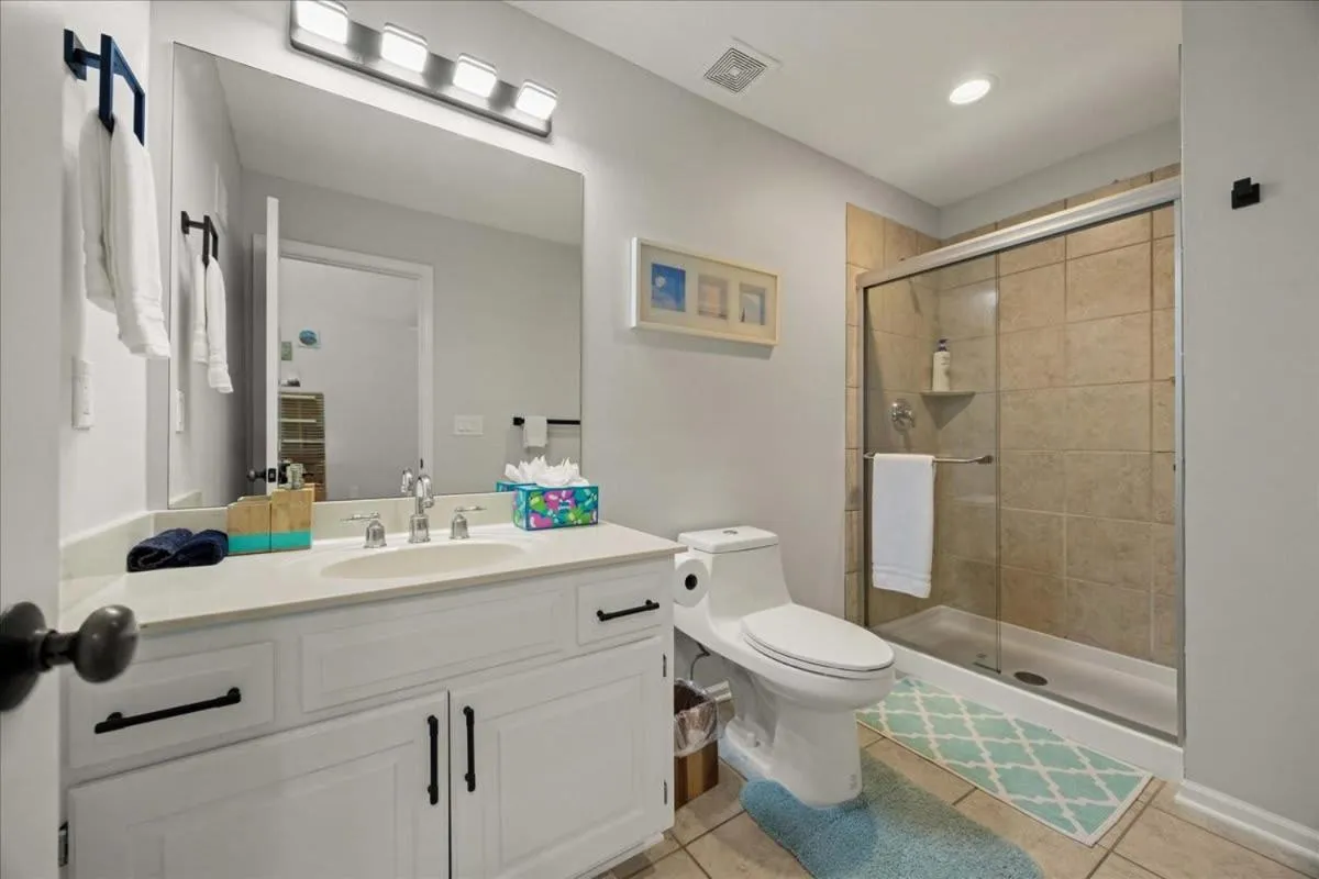 Beautiful relaxing private villa next to a pond smart home and Traeger Grill