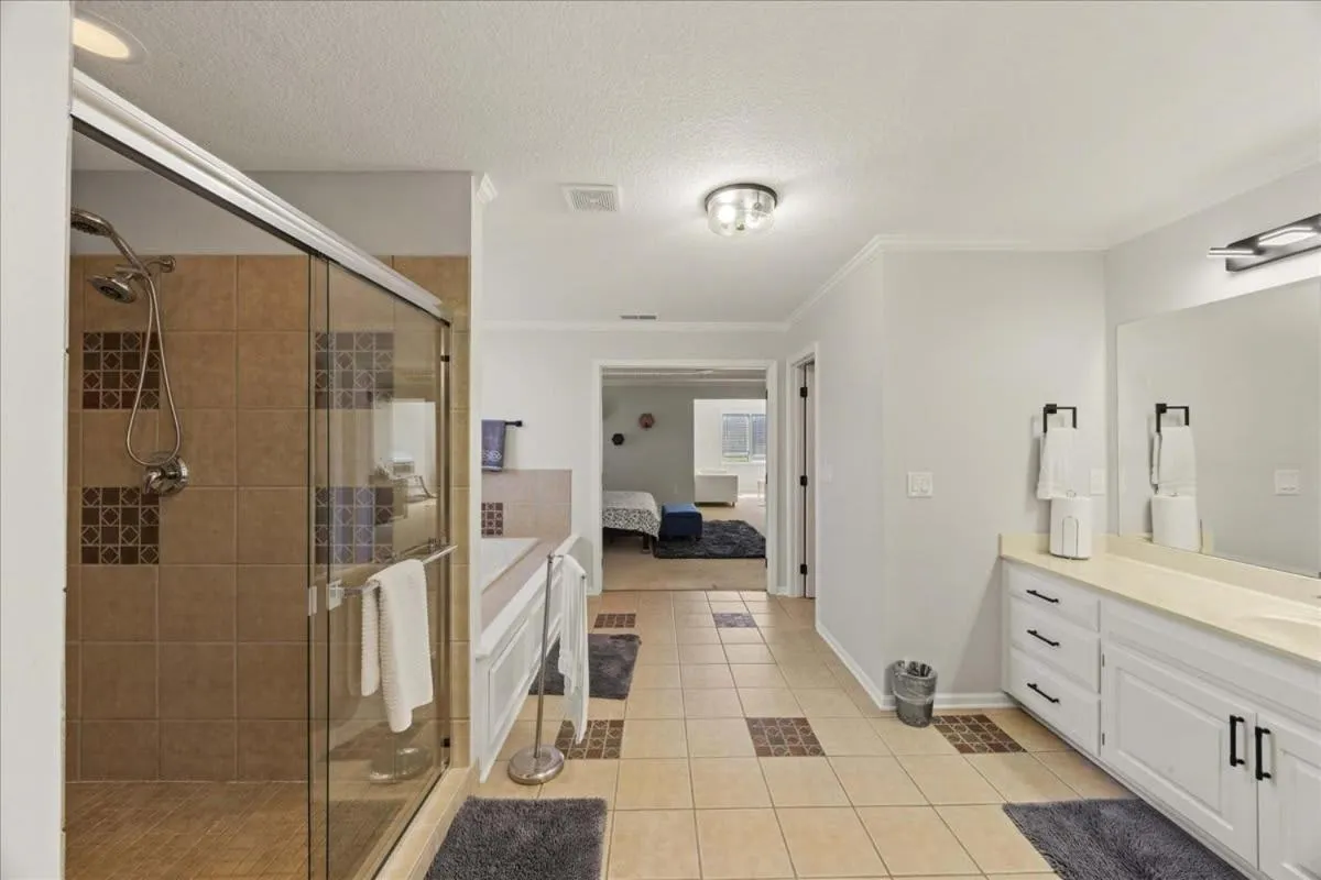 Beautiful relaxing private villa next to a pond smart home and Traeger Grill