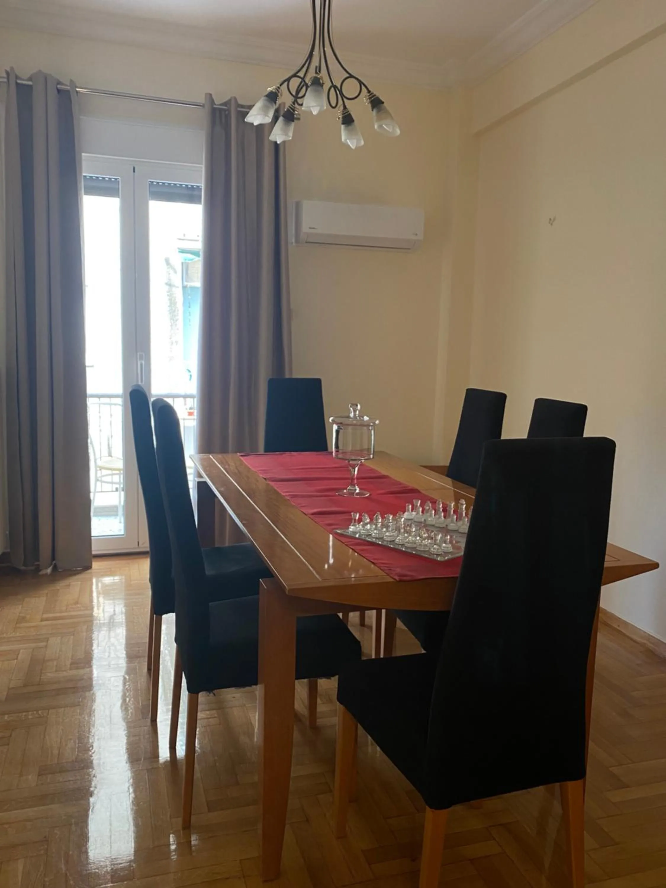 Elegant Apartment