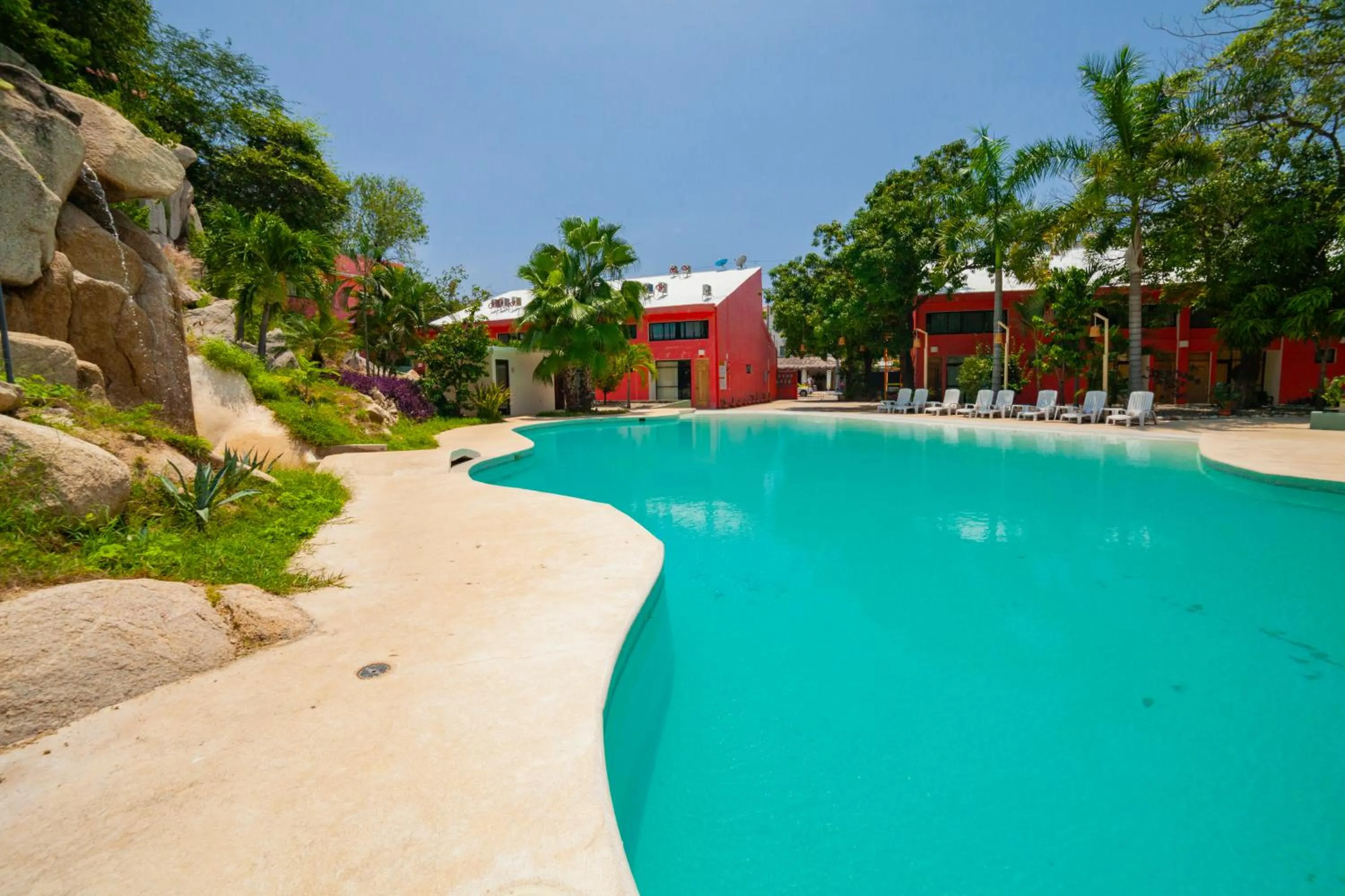 Swimming pool in HOTEL BIULÚ