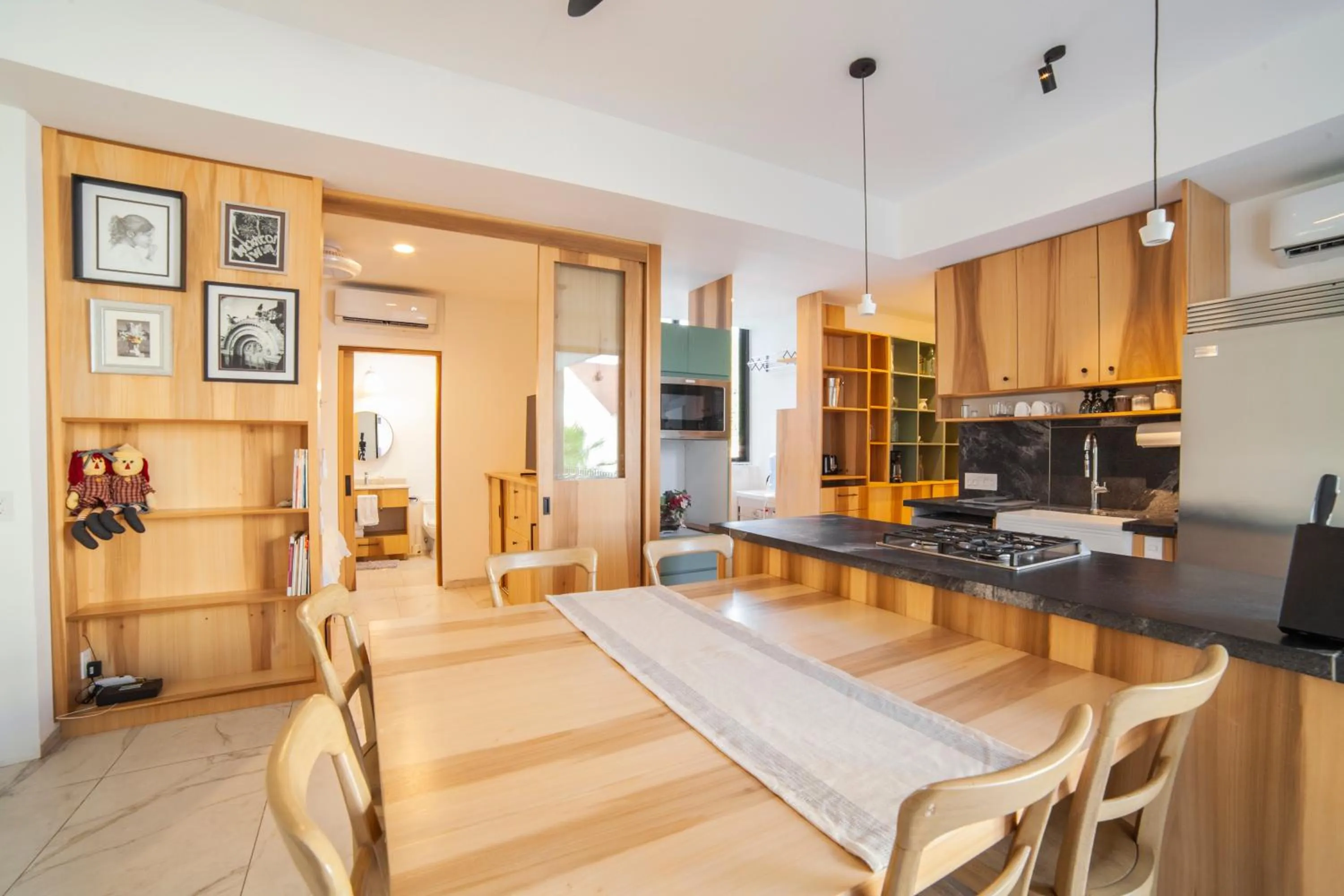 Communal lounge/ TV room in HOTEL BIULÚ