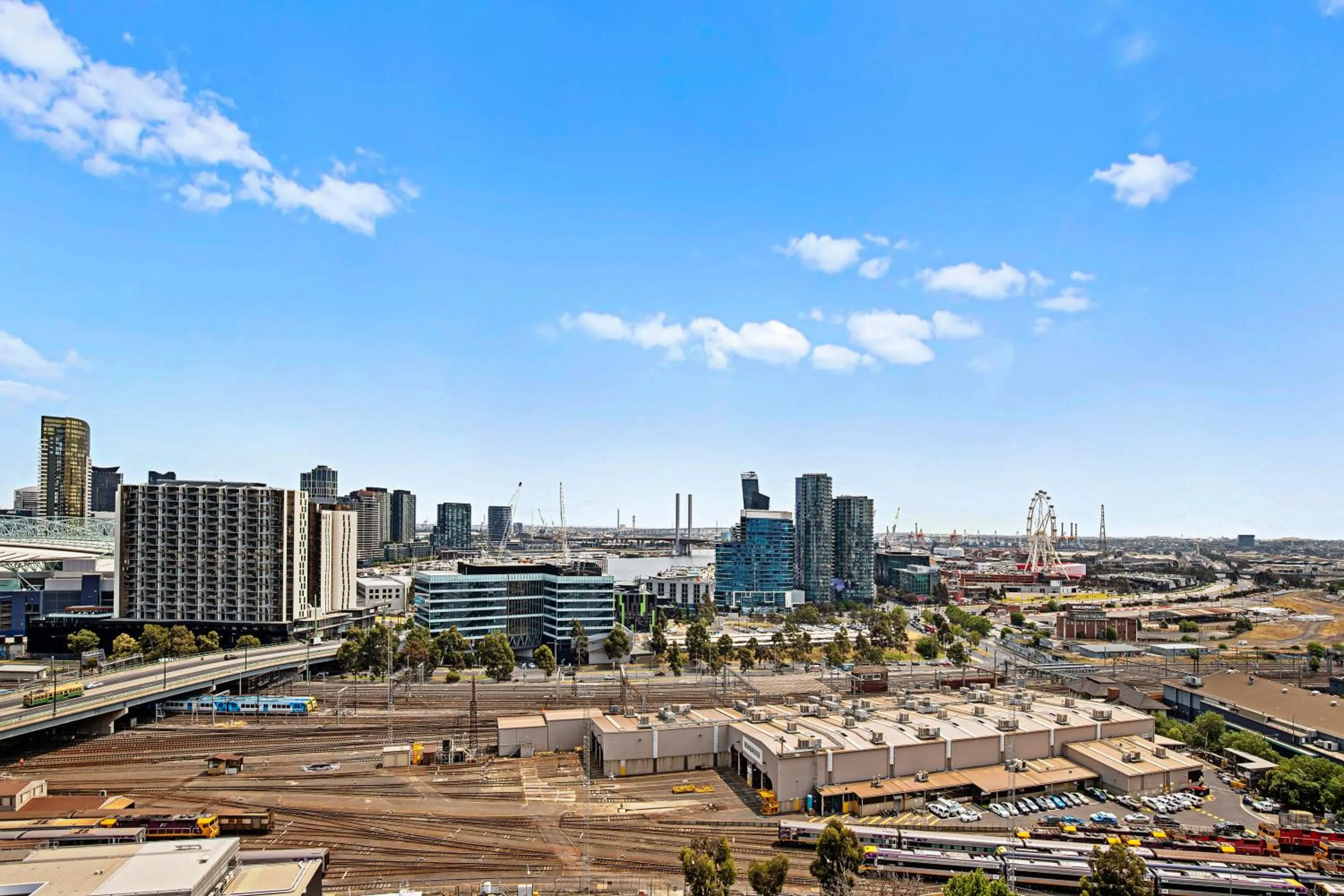 Day in Lumina Suites