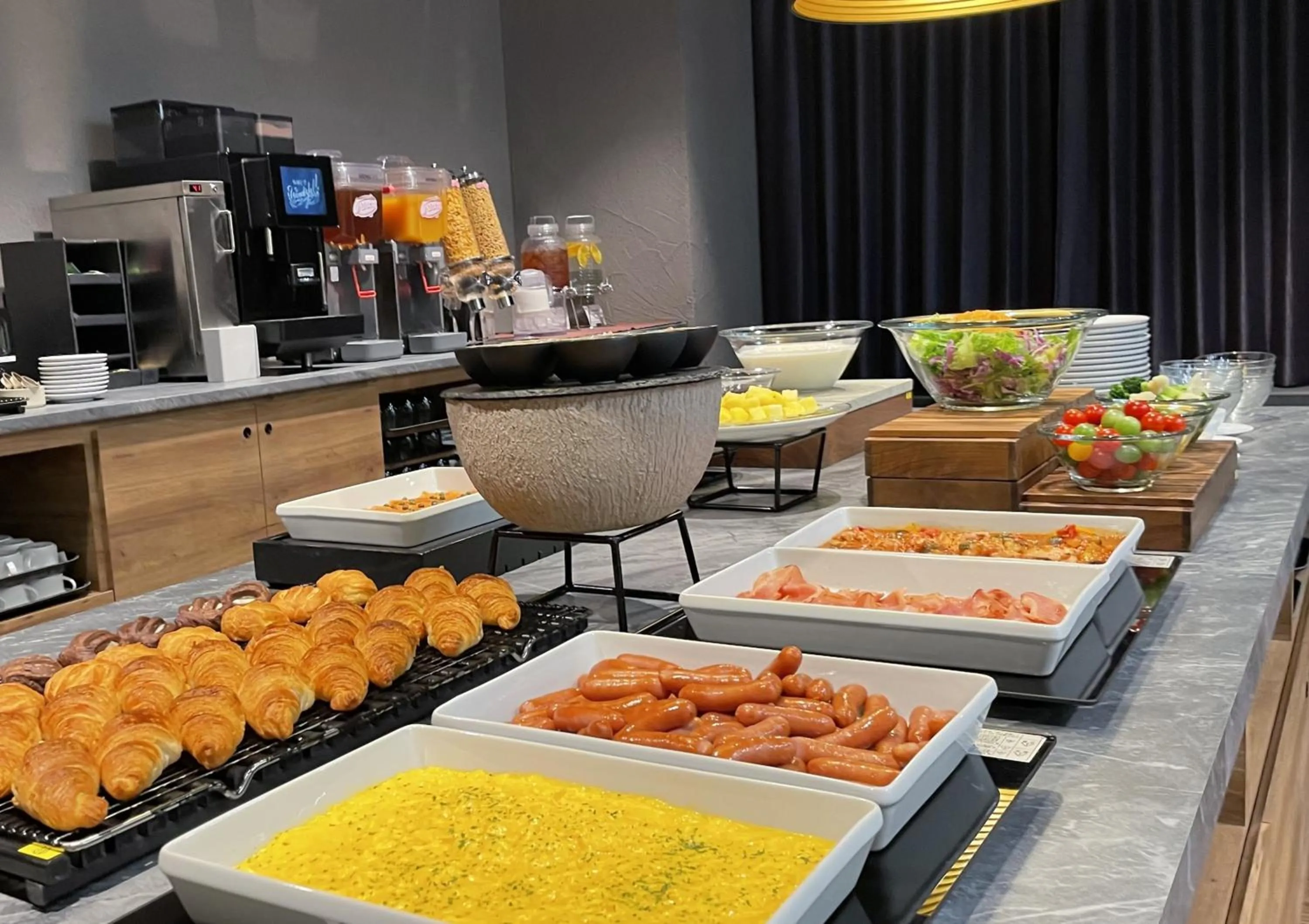 Buffet breakfast in HOTEL AMANEK Shinjuku Kabukicho