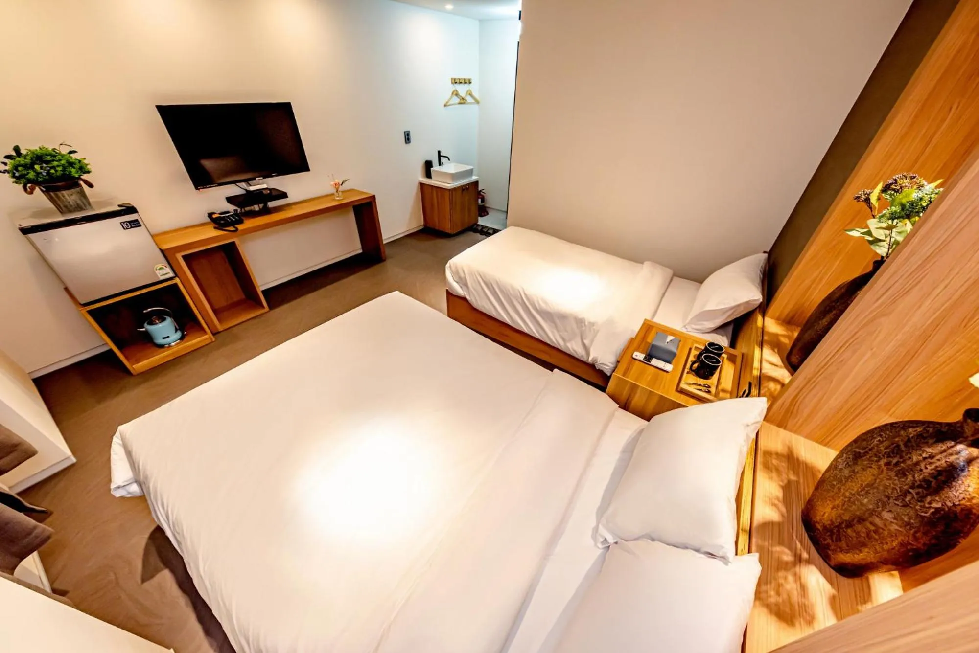 Bed in The Jade Hotel