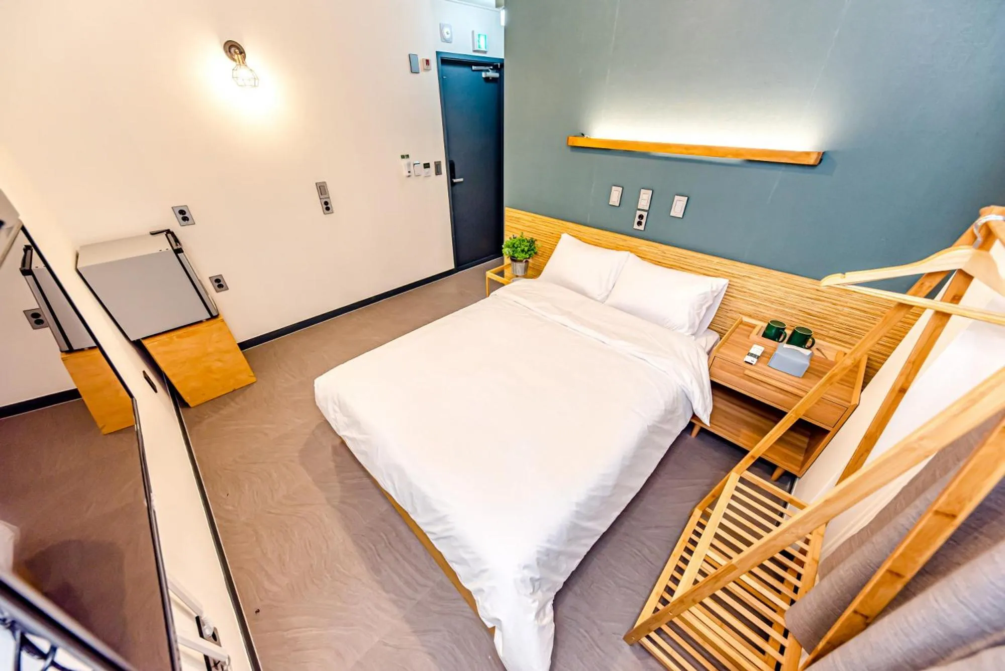 Bed in The Jade Hotel