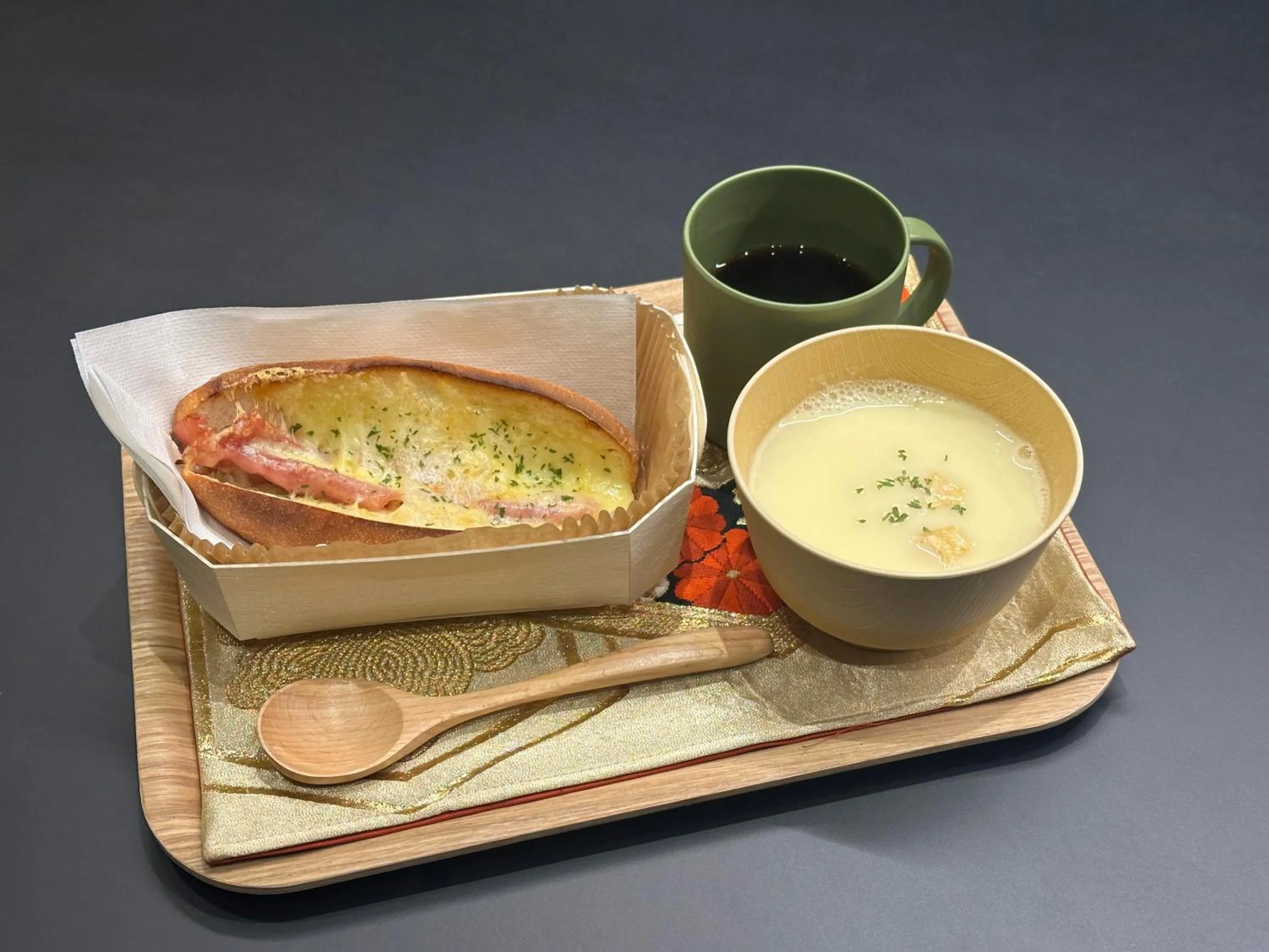 Breakfast in Minn Nijo-jo