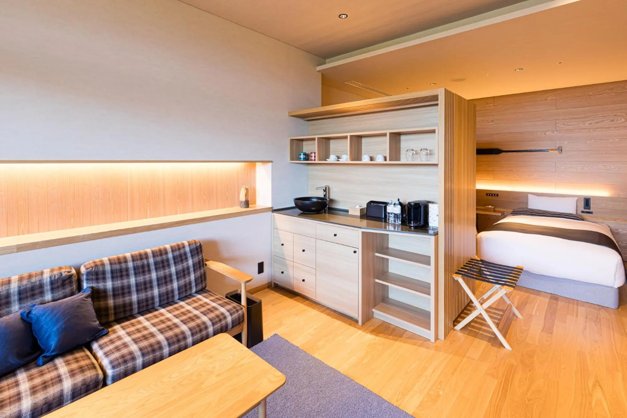 Photo of the whole room, Bed in Lake Toya Tsuruga Resort HIKARINOUTA