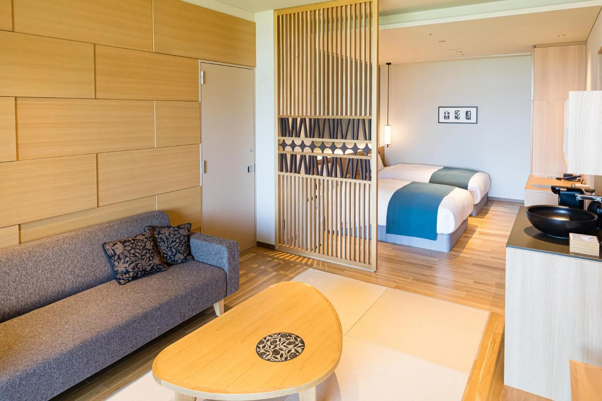 Bed in Lake Toya Tsuruga Resort HIKARINOUTA