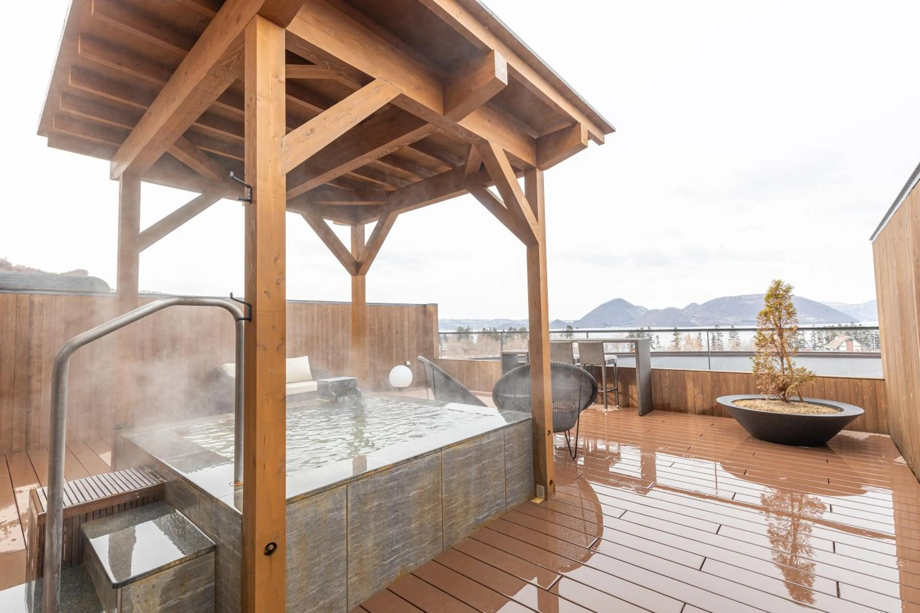 Bathroom in Lake Toya Tsuruga Resort HIKARINOUTA