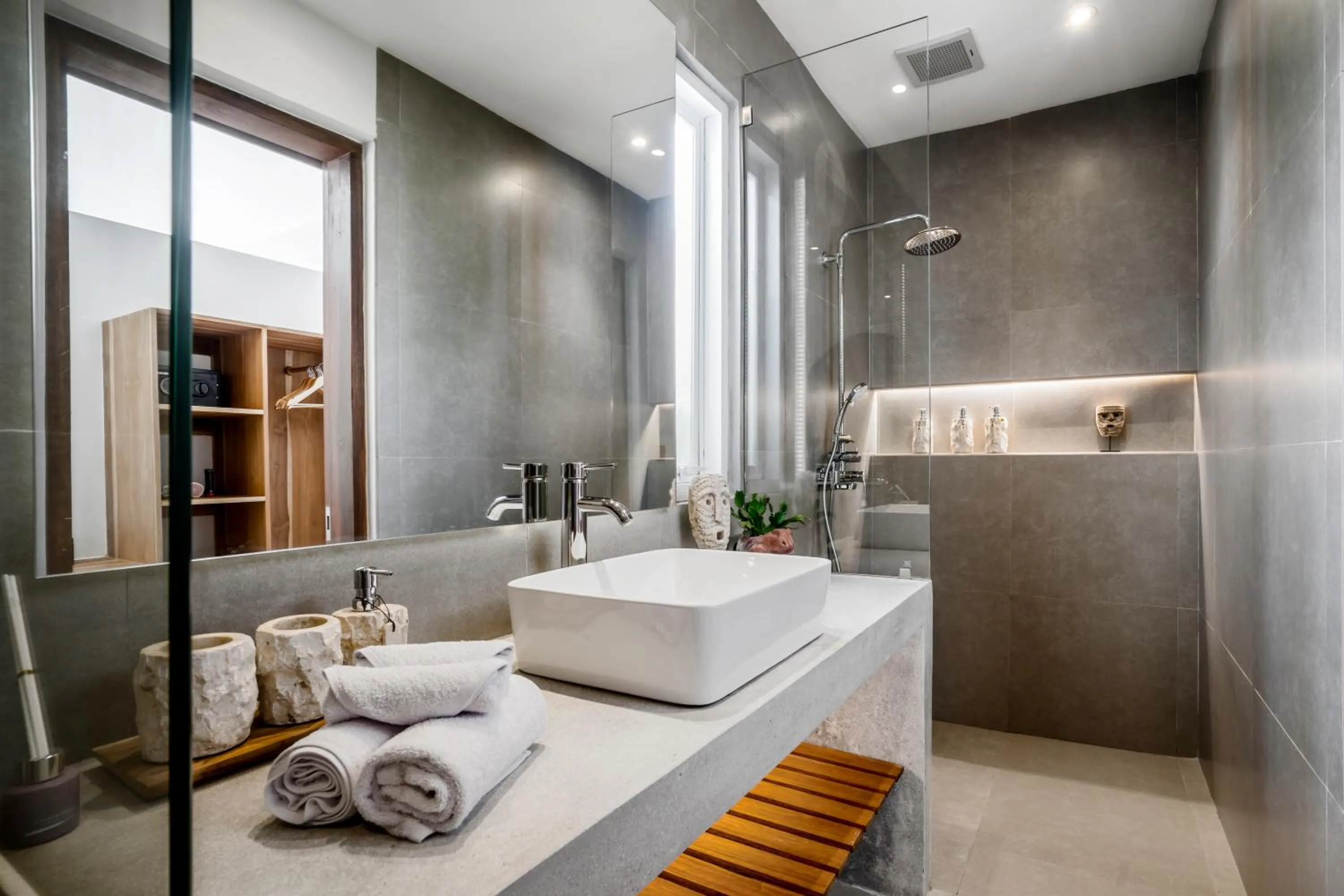 Shower, Bed in Villa Mugiwara by BaliSuperHost