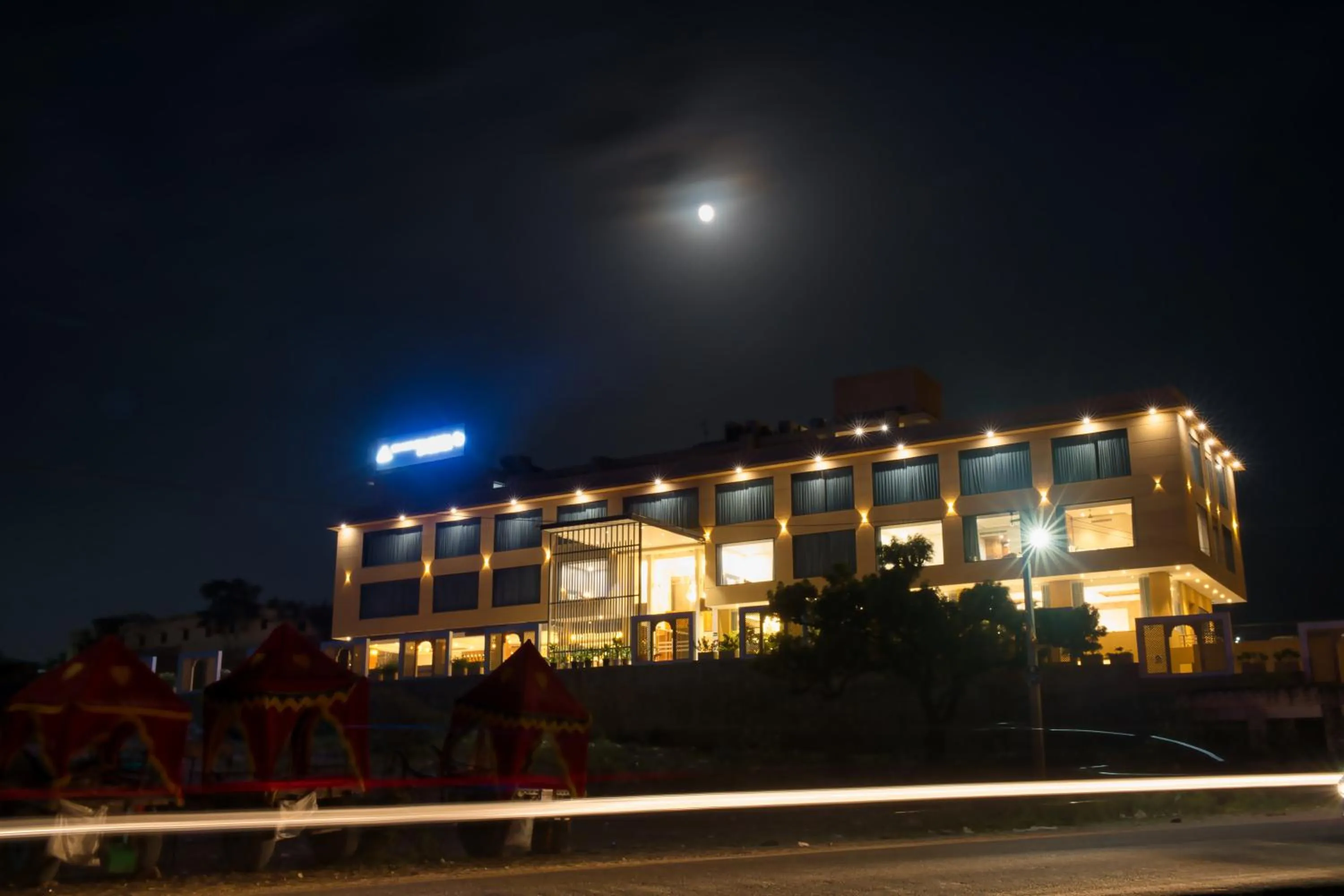 Facade/entrance in Sterling Pushkar