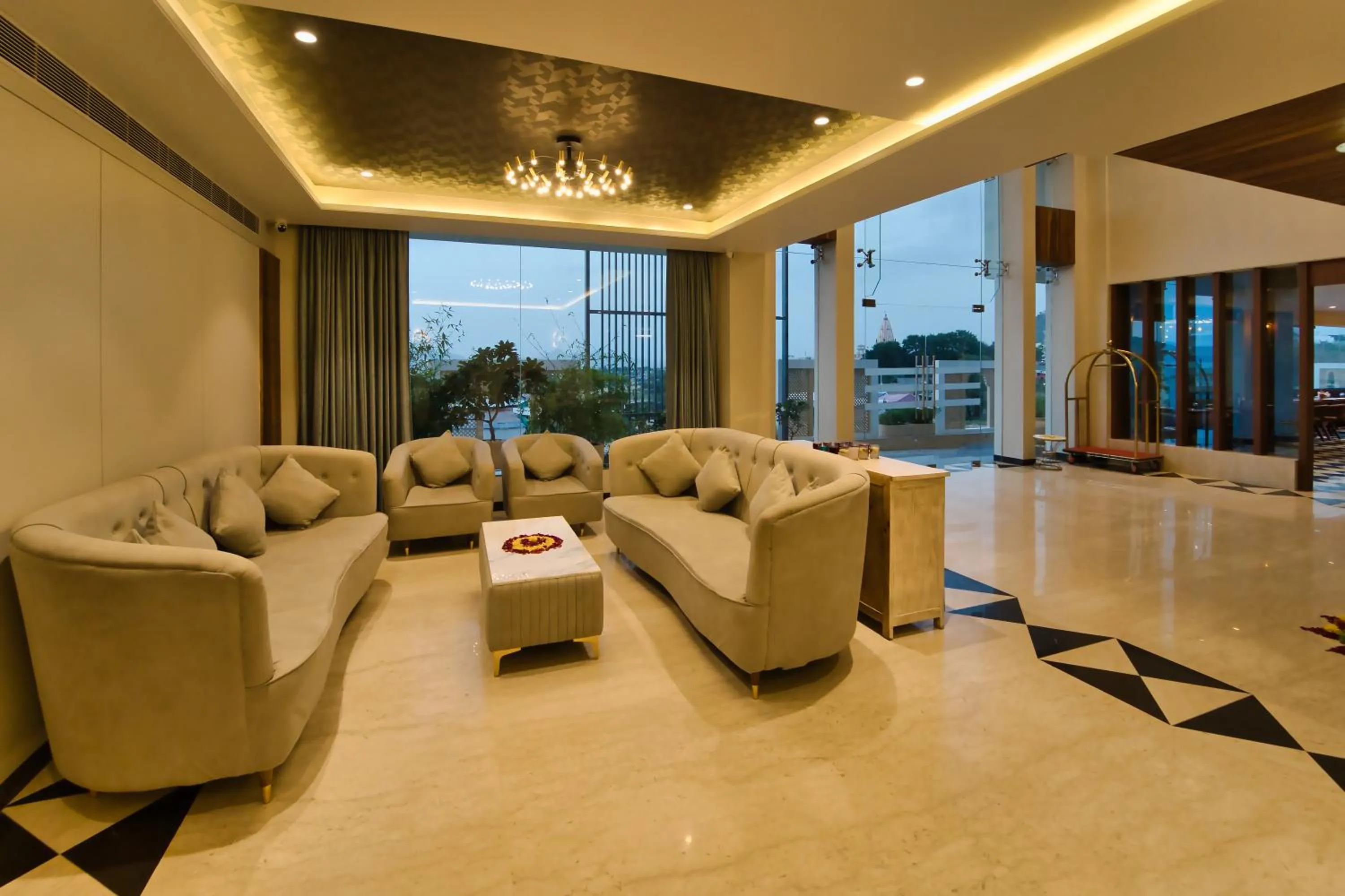 Lobby or reception in Sterling Pushkar