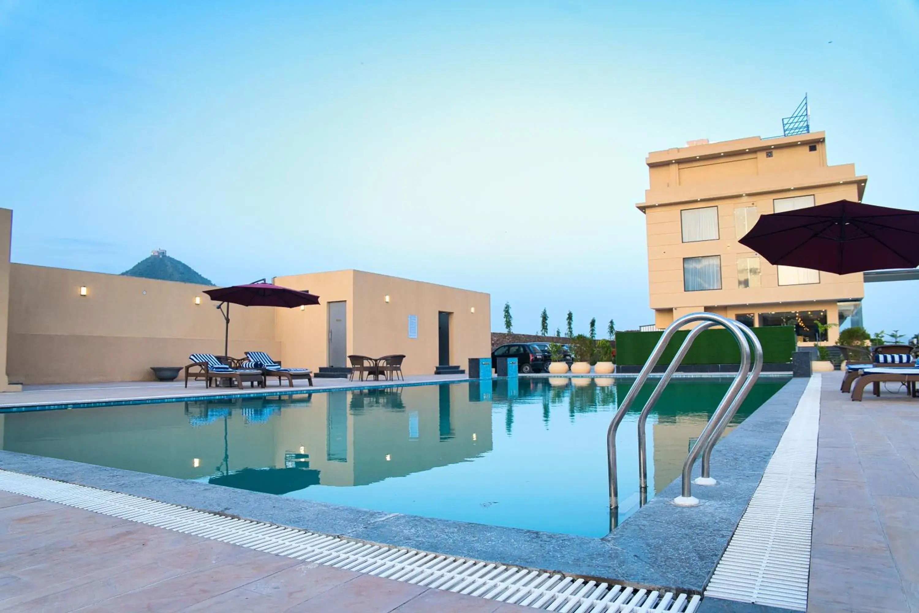 Swimming pool in Sterling Pushkar Swimming pool in Sterling Pushkar