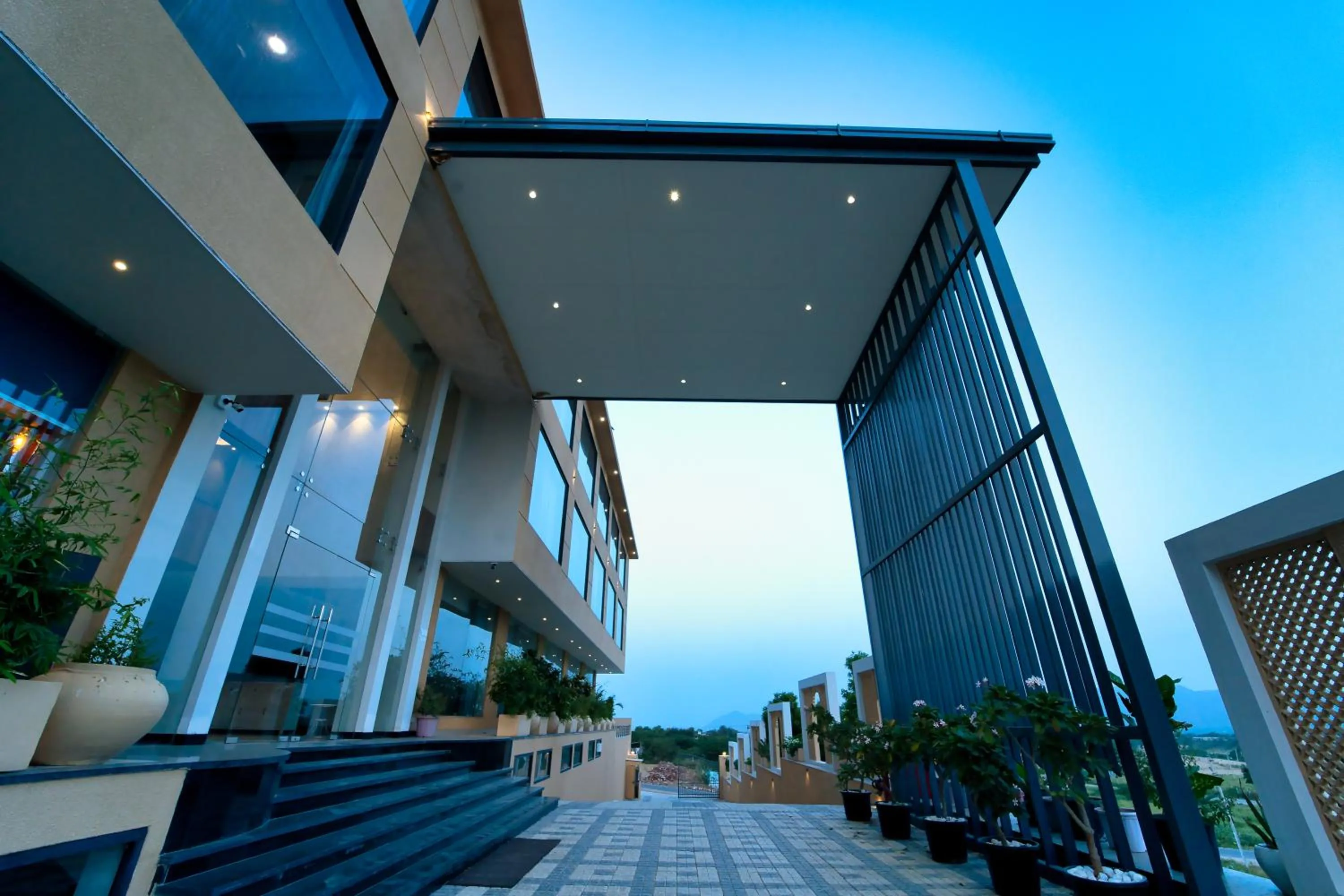 Facade/entrance in Sterling Pushkar