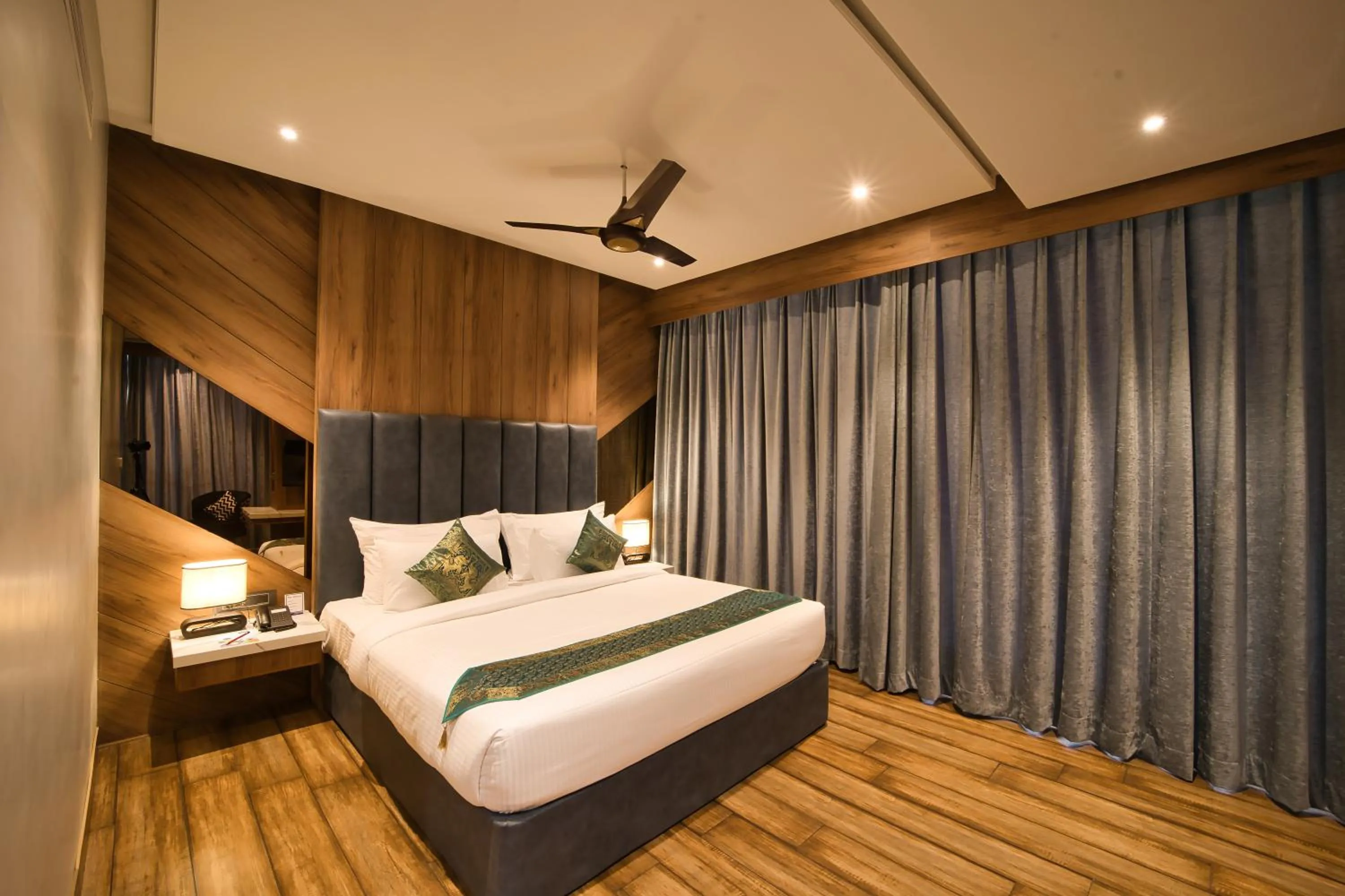 Photo of the whole room, Bed in Sterling Pushkar