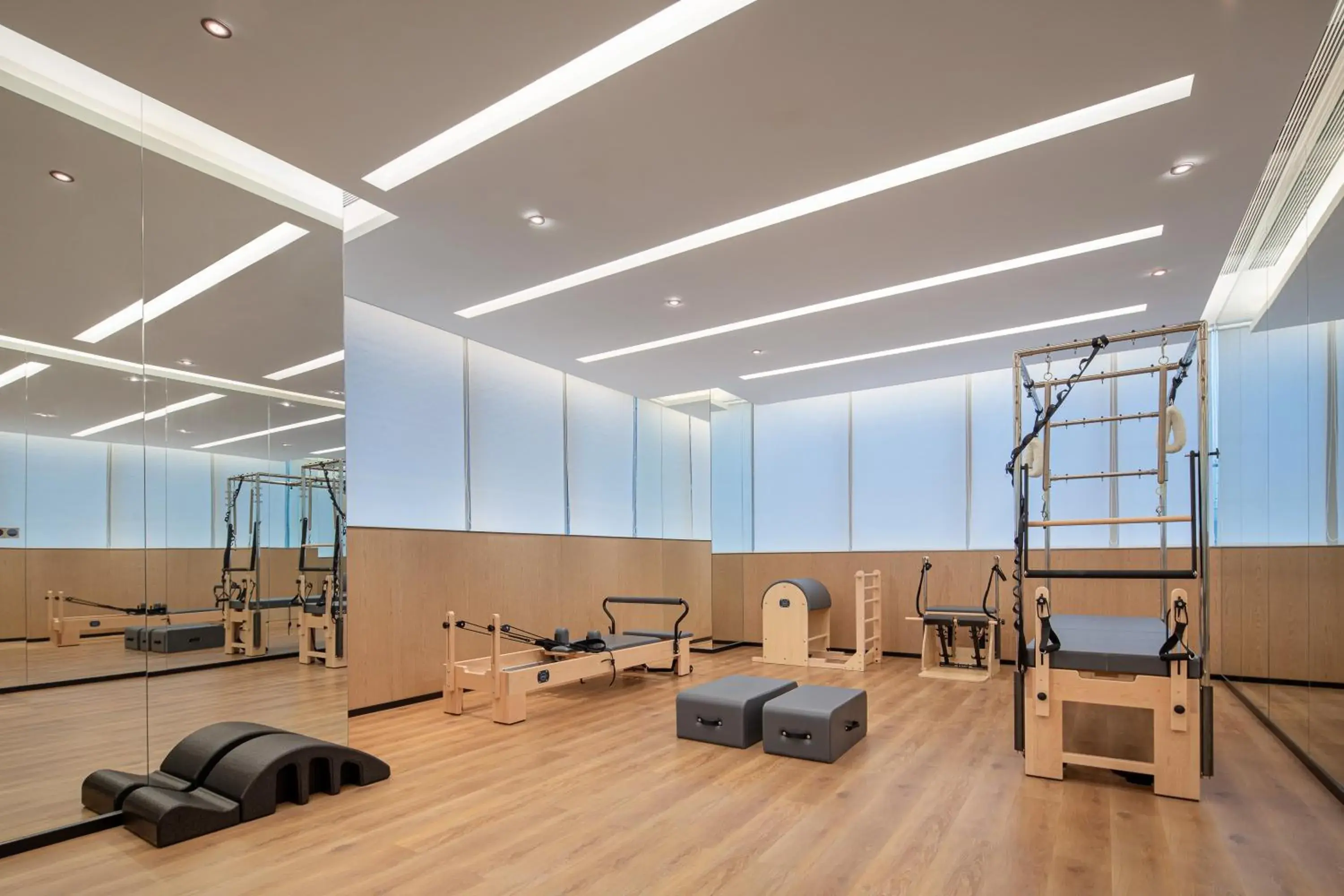 Fitness centre/facilities in Wyndham Hotel Guangzhou Huangbian Metro Branch - Free shuttle bus to Canton Fair Fitness centre/facilities in Wyndham Hotel Guangzhou Huangbian Metro Branch - Free shuttle bus to Canton Fair