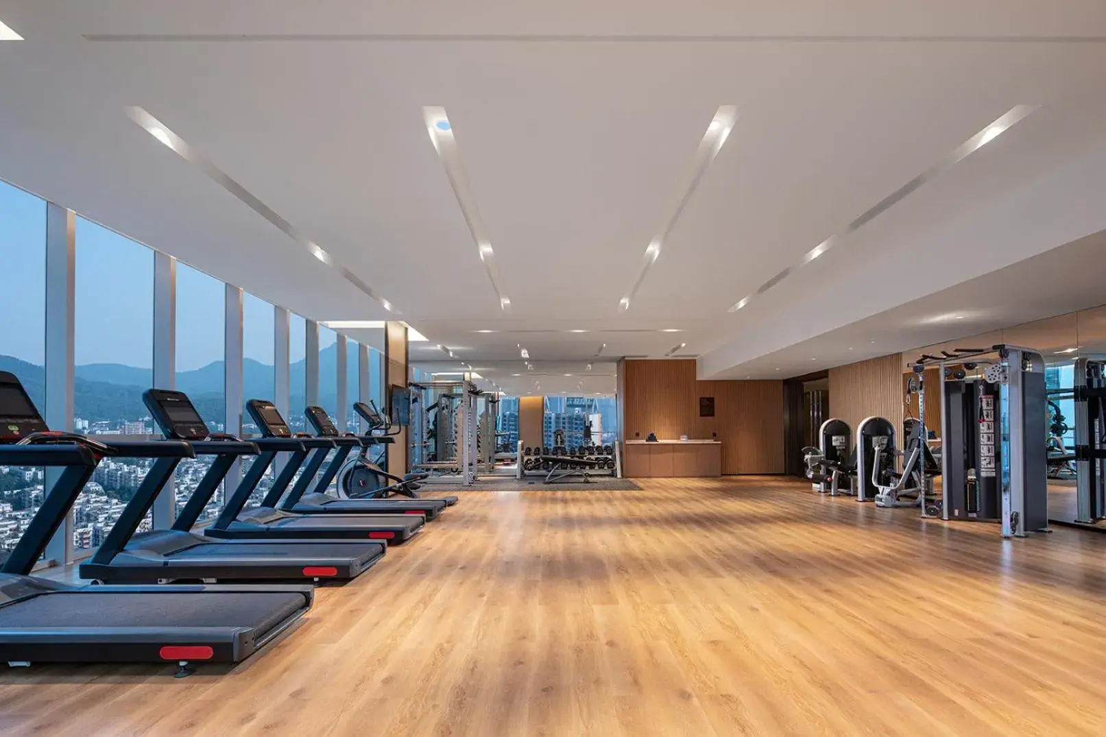 Fitness centre/facilities in Wyndham Hotel Guangzhou Huangbian Metro Branch - Free shuttle bus to Canton Fair Fitness centre/facilities in Wyndham Hotel Guangzhou Huangbian Metro Branch - Free shuttle bus to Canton Fair