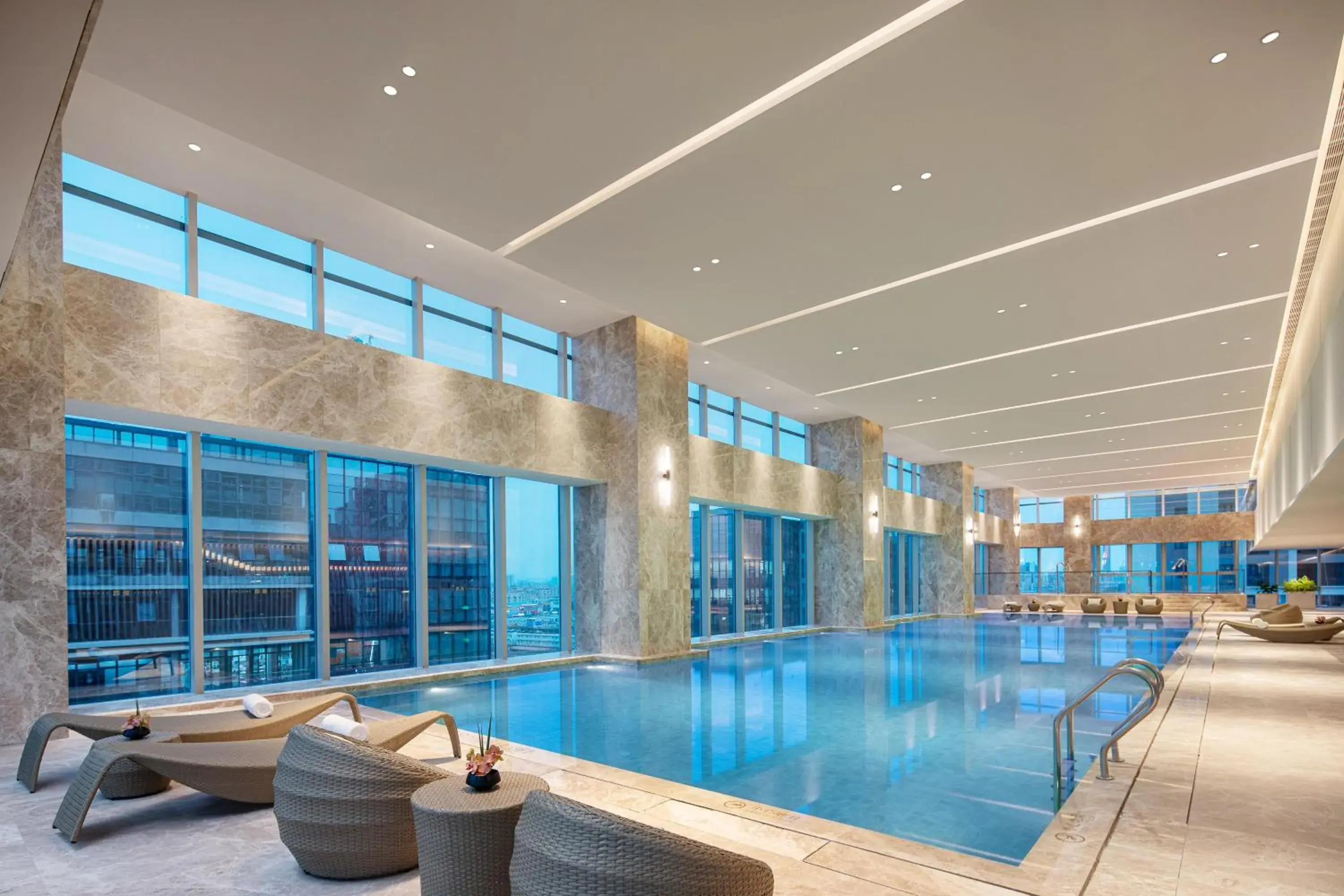 Swimming pool in Wyndham Hotel Guangzhou Huangbian Metro Branch - Free shuttle bus to Canton Fair Swimming pool in Wyndham Hotel Guangzhou Huangbian Metro Branch - Free shuttle bus to Canton Fair