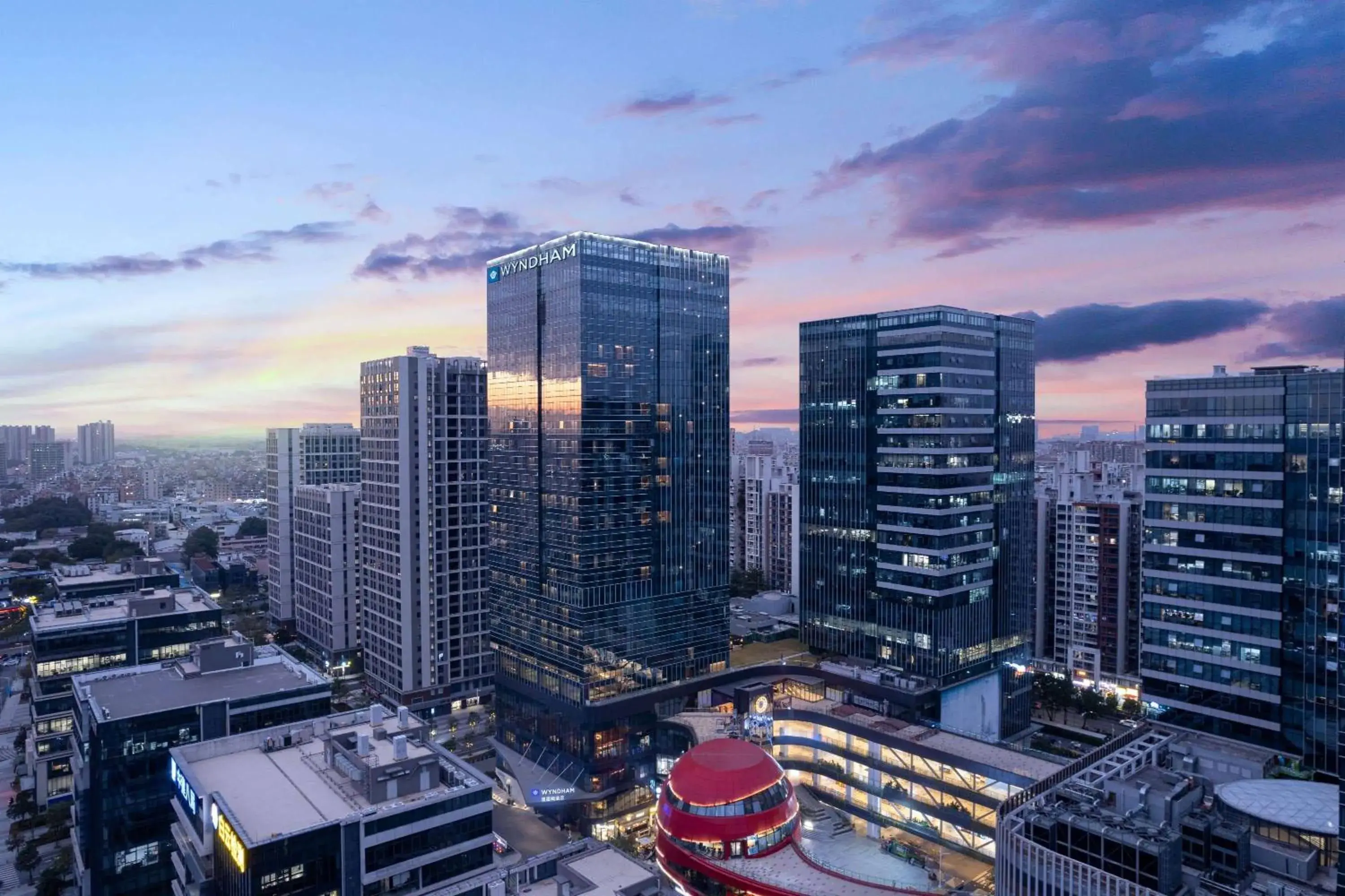 Property building in Wyndham Guangzhou Baiyun Mountain Property building in Wyndham Guangzhou Baiyun Mountain