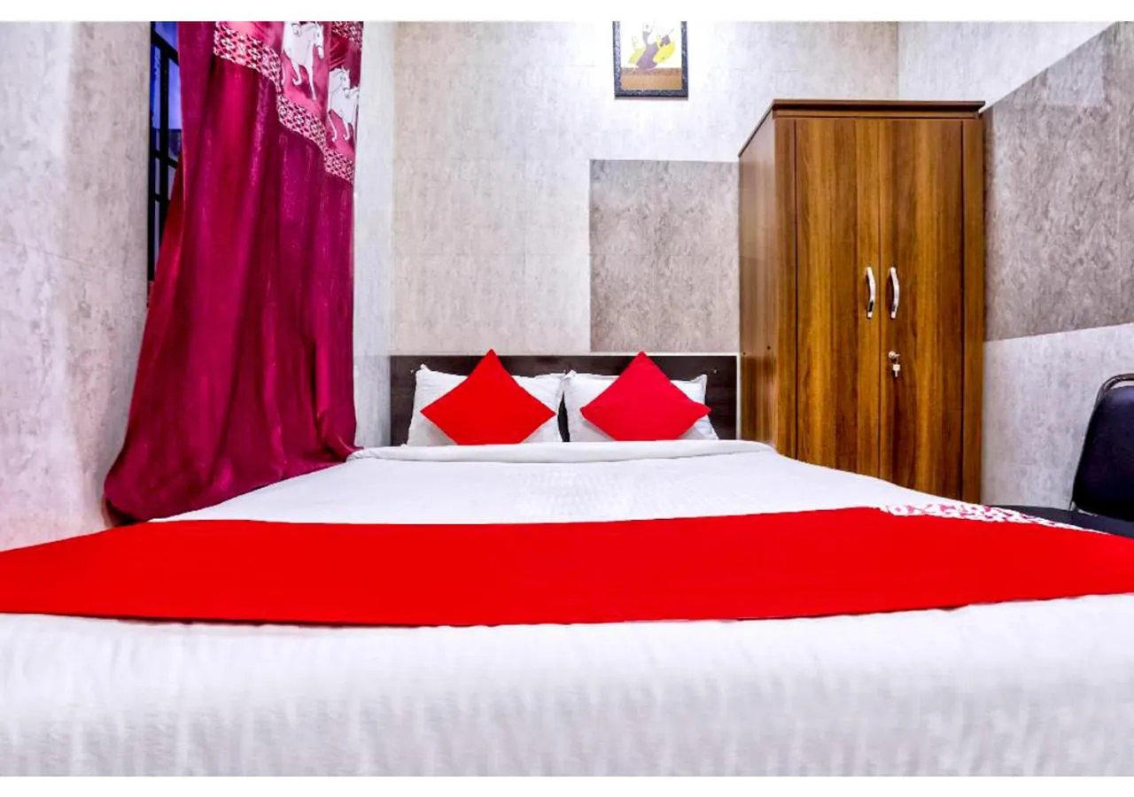 Bed in Chellam Residency