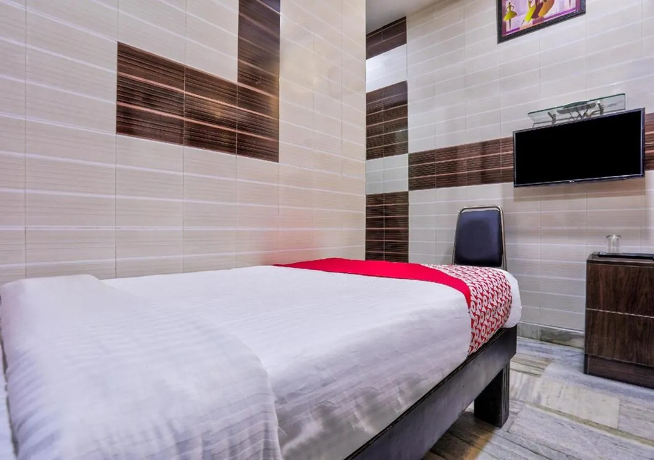 Bedroom, Bed in Chellam Residency