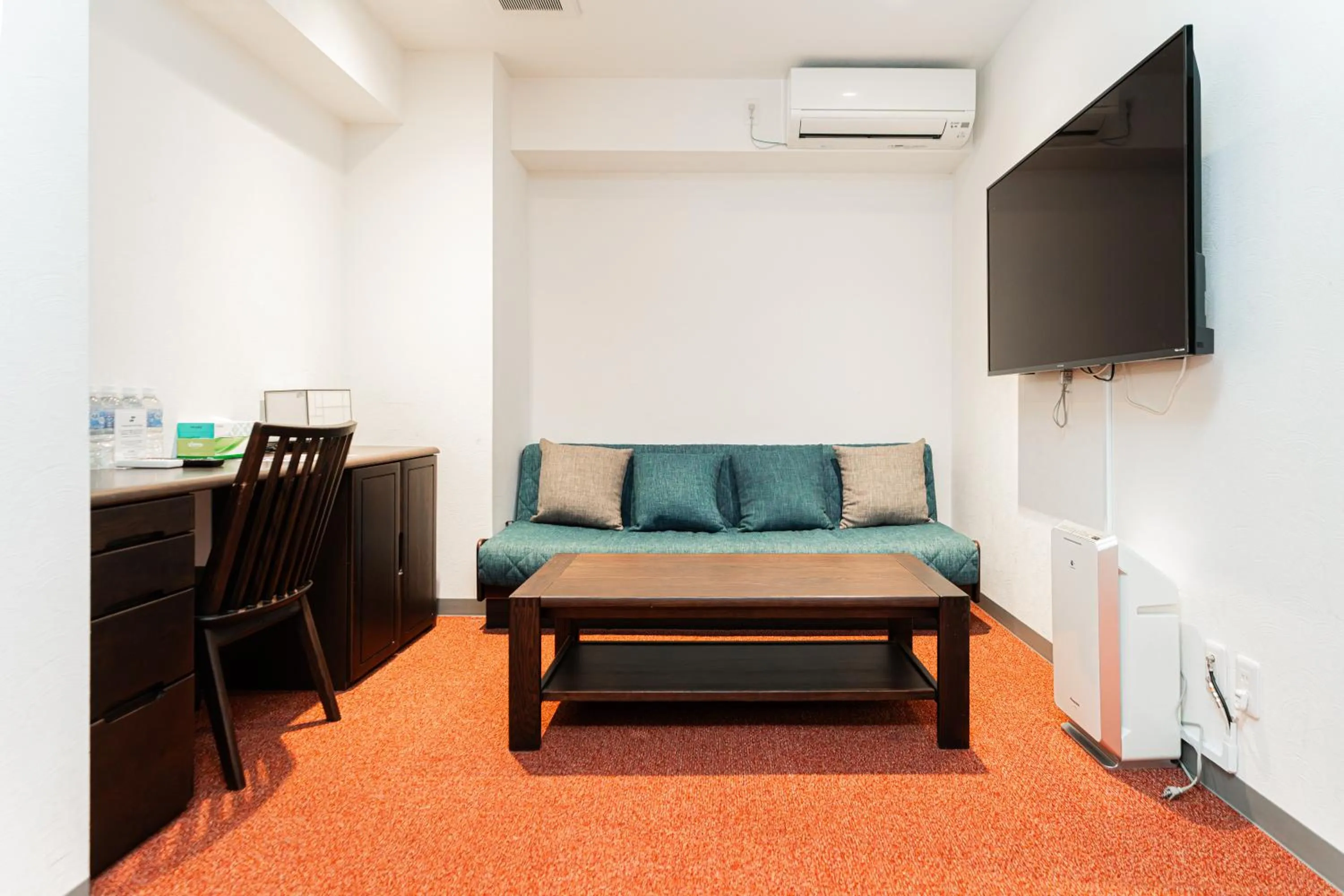 Living room in Serorin Light Hotel Tokyo